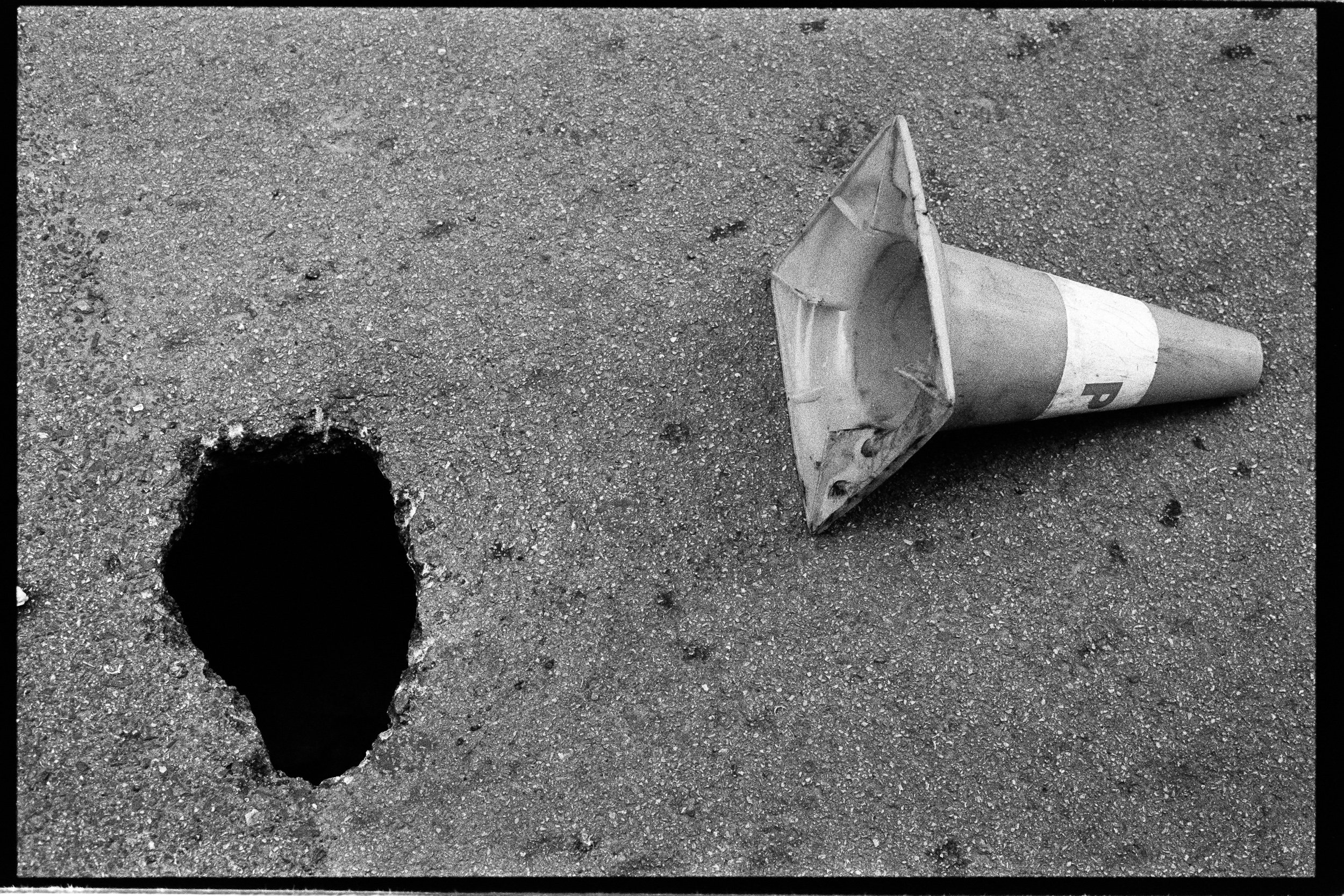 20240715_Portugal2024_NikonF3_Ilford HP52828-positive.jpg