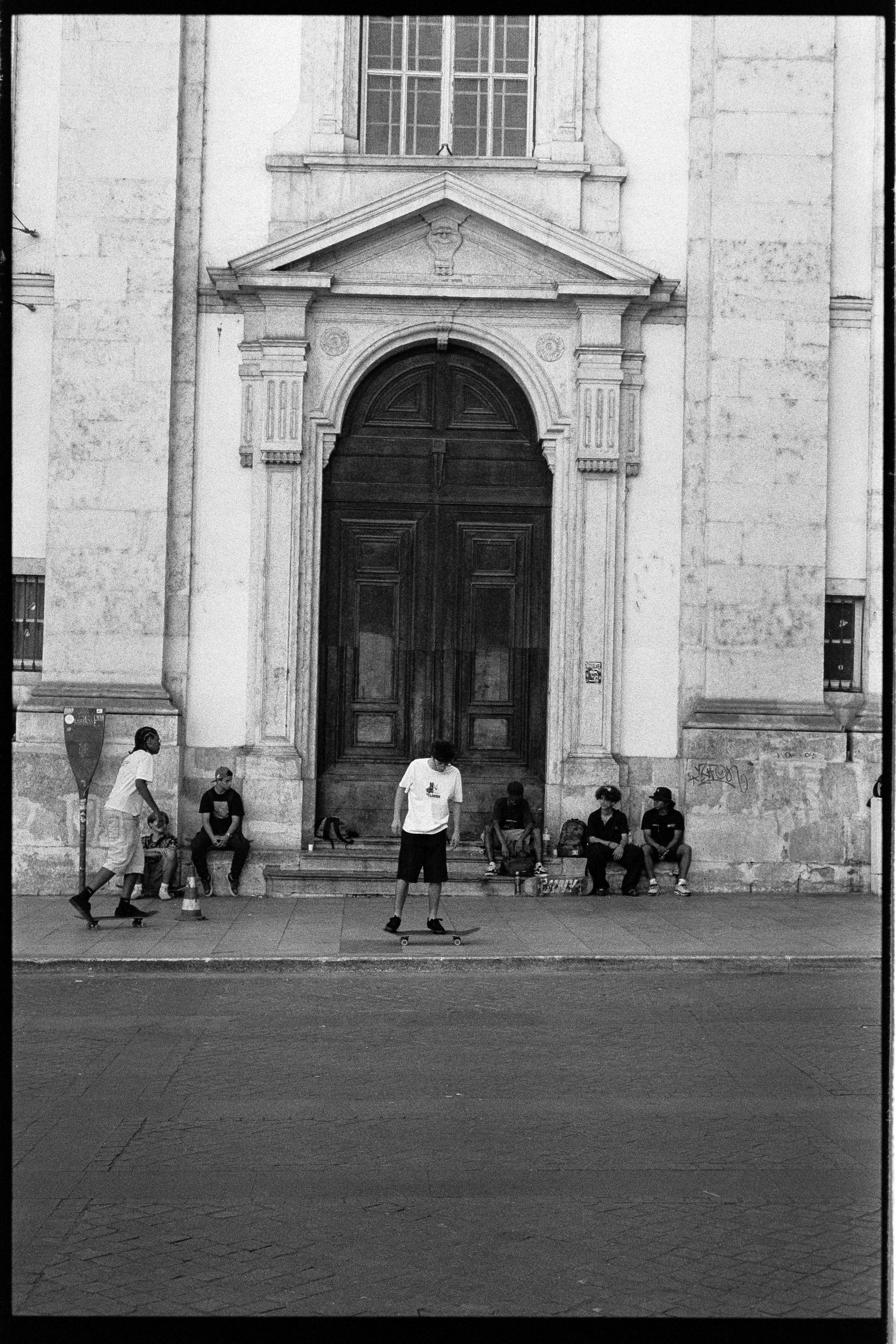 20240715_Portugal2024_NikonF3_Ilford HP52845-positive.jpg