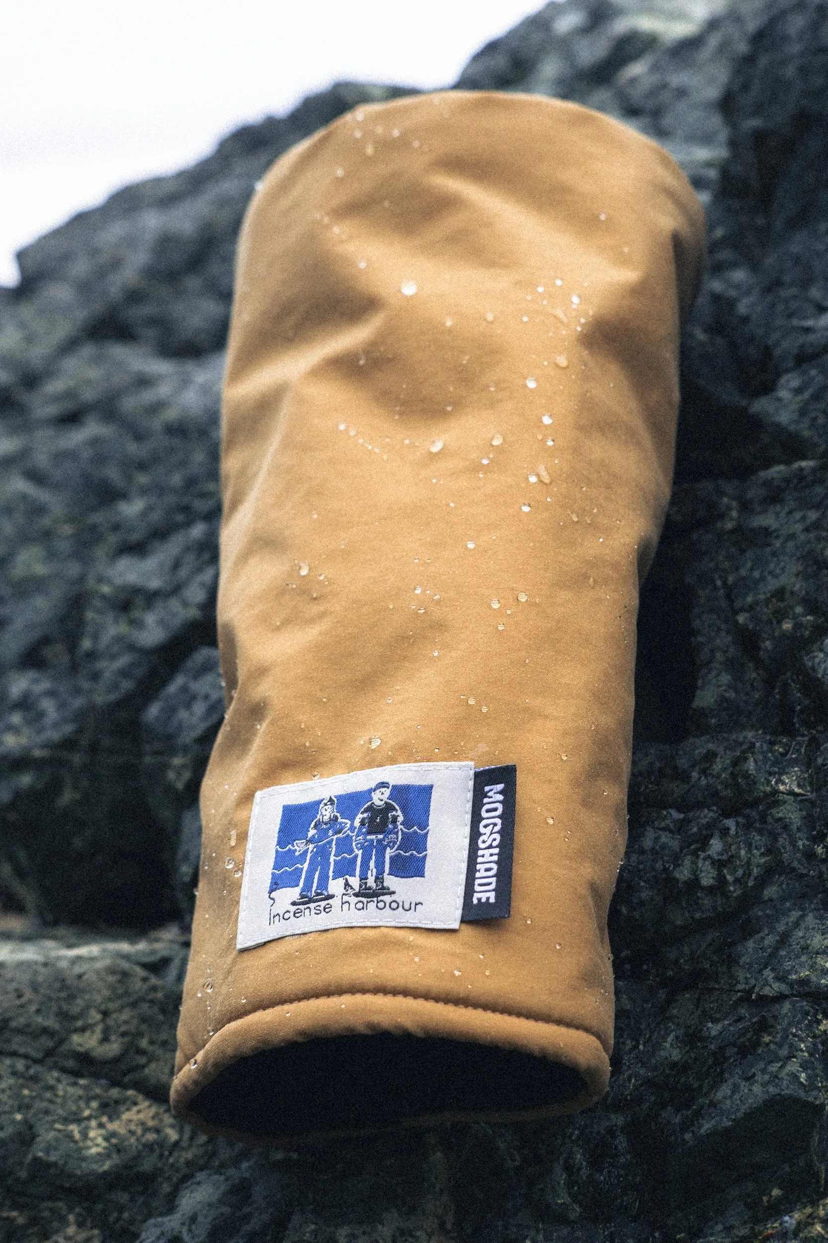 20260823_Mogshade_Incense Harbour Headcovers_Gambier Island_Fuji Xpro2028-161.jpg
