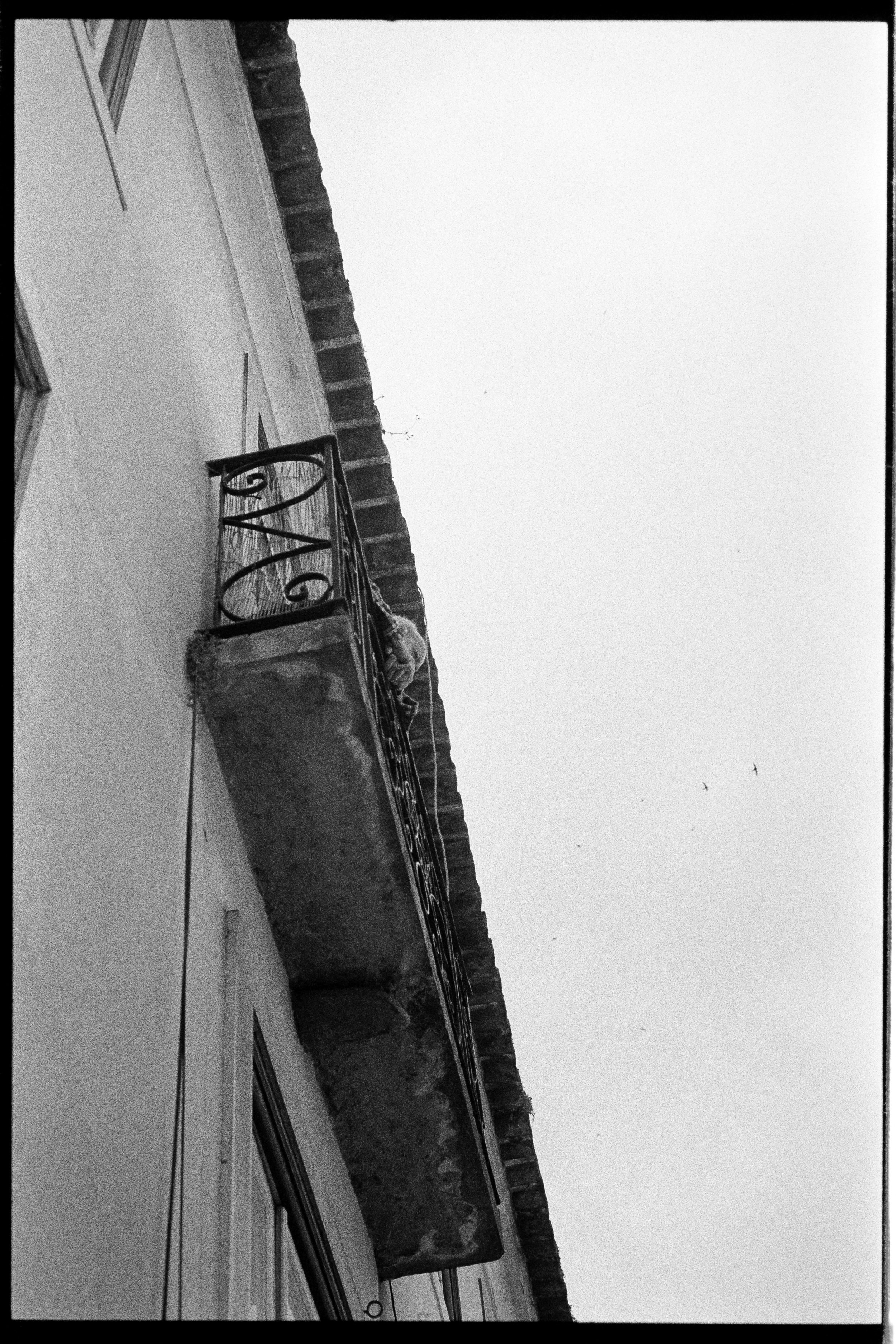 20240715_Portugal2024_NikonF3_Ilford HP52823-positive.jpg