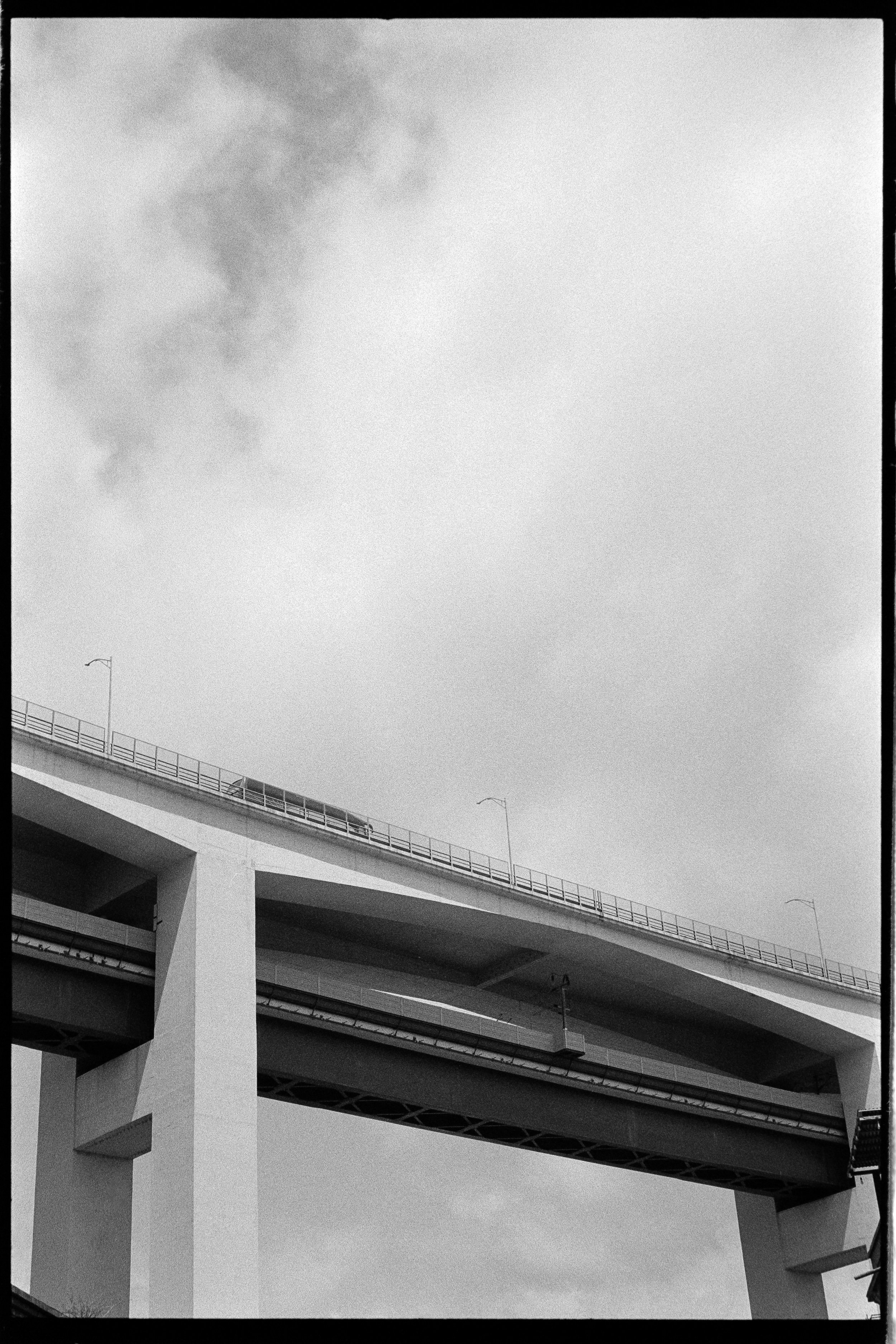 20240715_Portugal2024_NikonF3_Ilford HP52822-positive.jpg