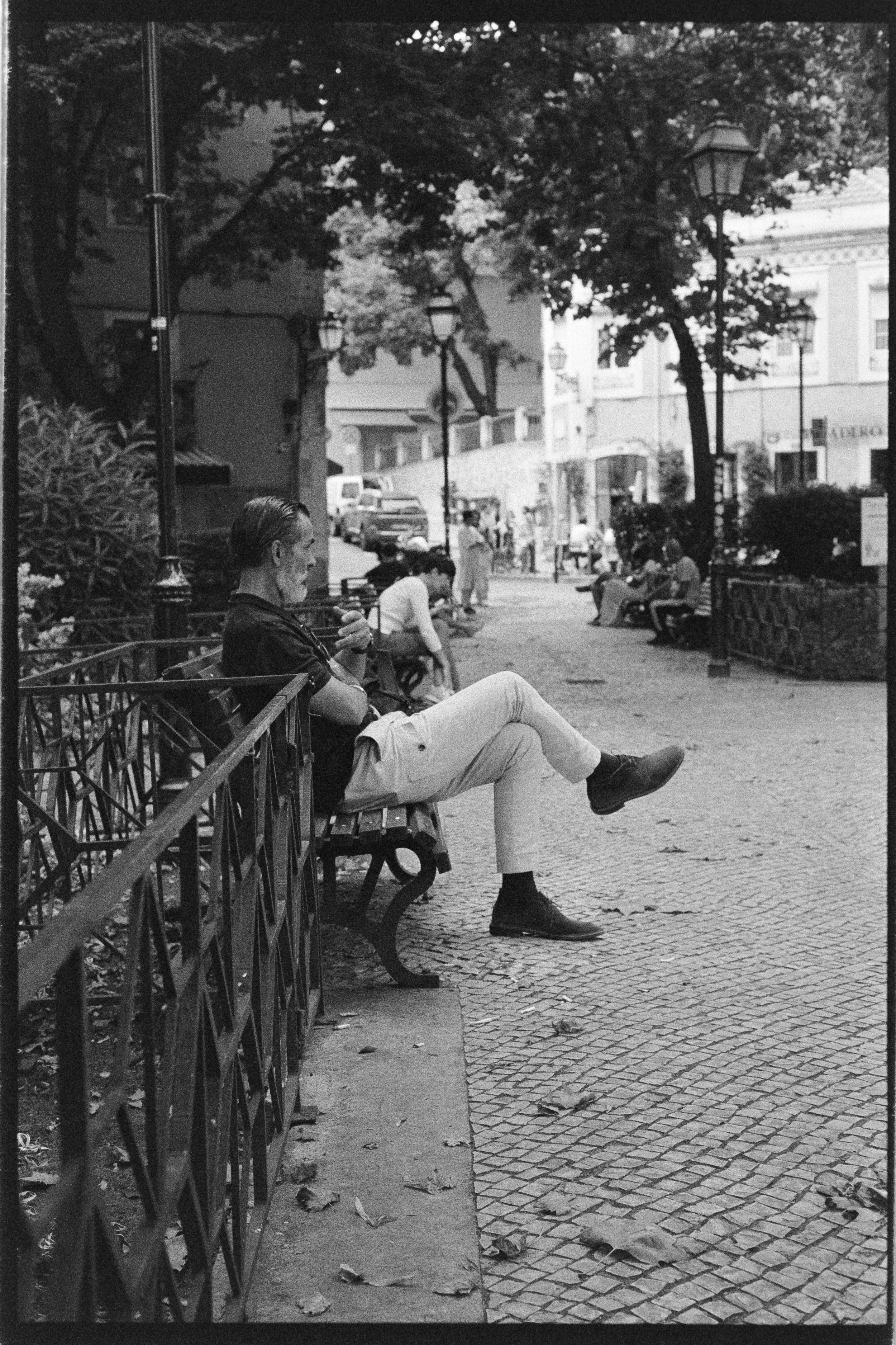 20240715_Portugal2024_NikonF3_Ilford HP52826-positive.jpg