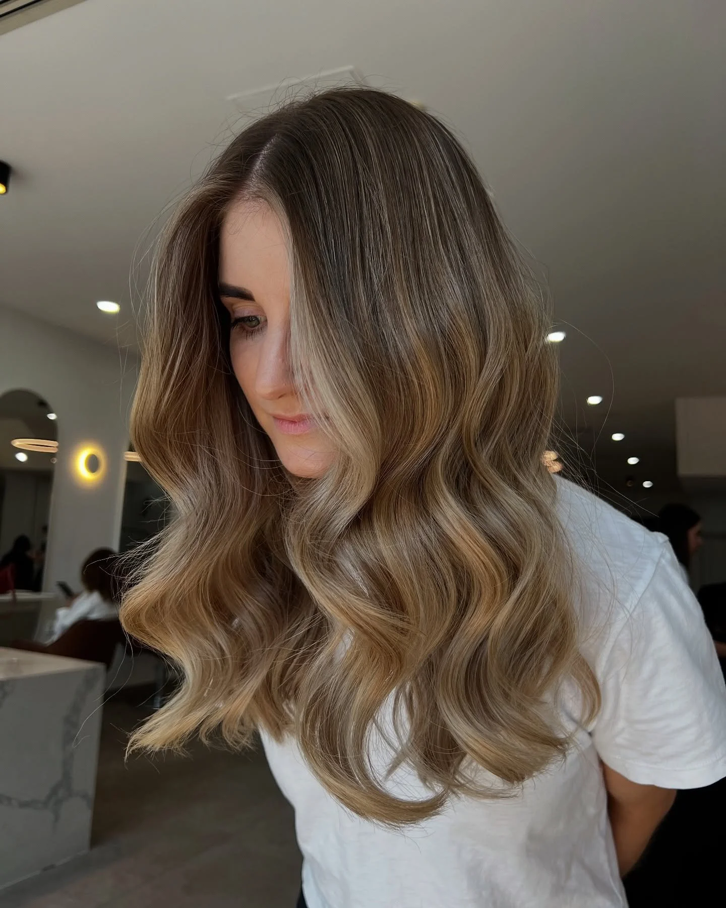 Soft + Creamy 🤍 

Coloured by @nessathehairdresser 
Coloured with @randco @roguebeauty_official 

#manepainters #dimensionalblonde #blondehighlight #blondebalyage #blondehighlights