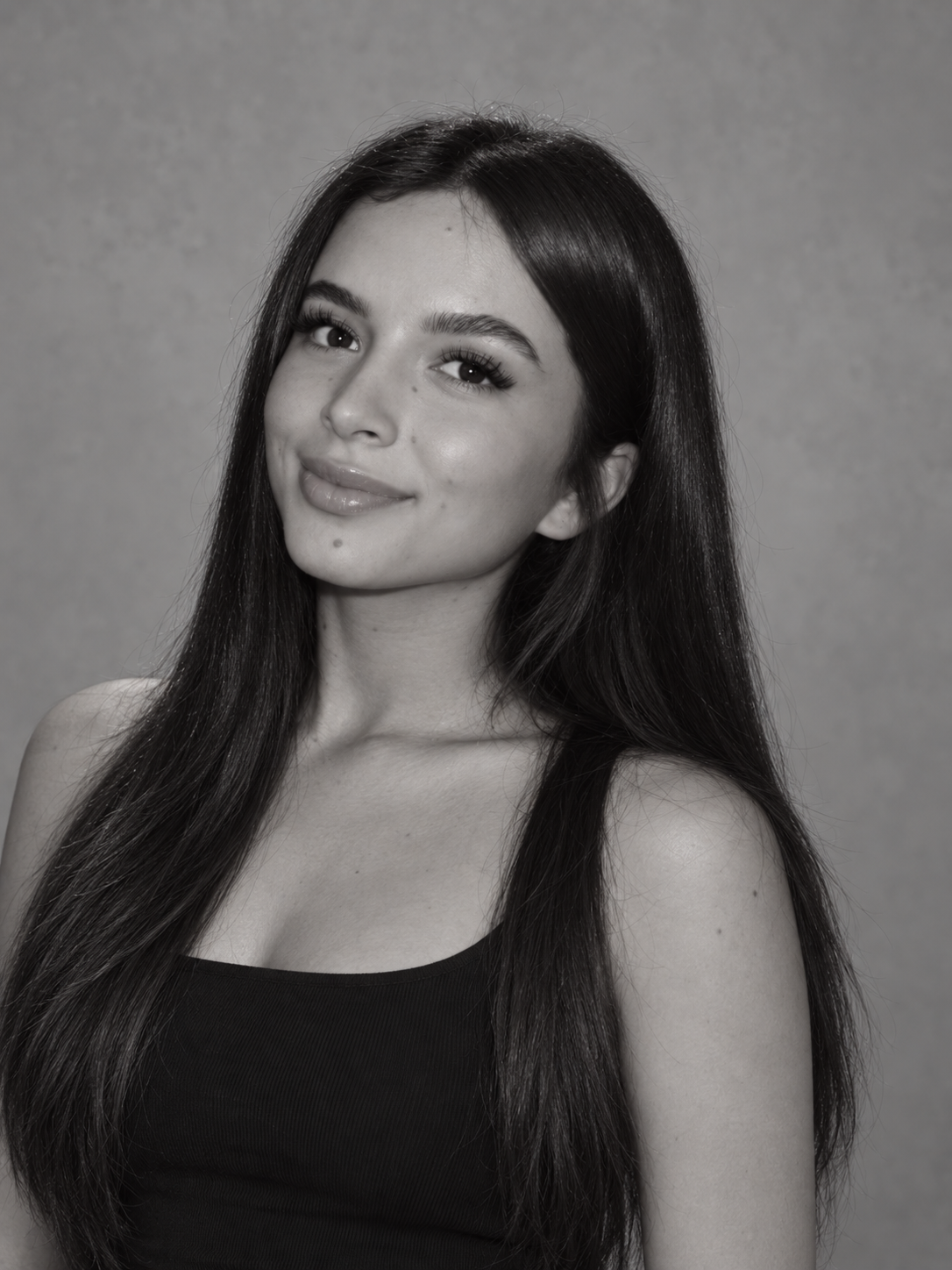 Aaliyah, Senior Colourist at Mane Painters