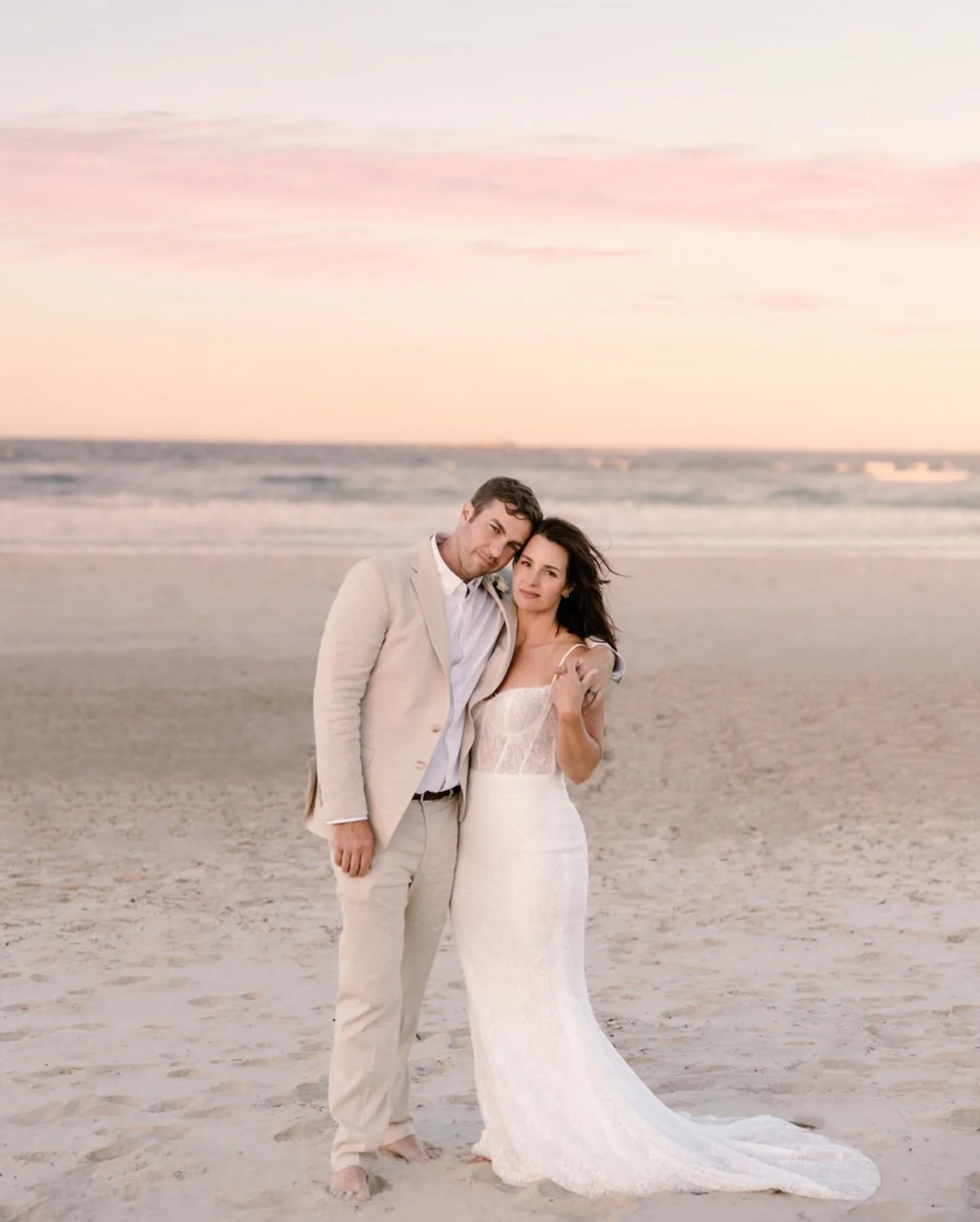 ❤️ Just the absolute most beautiful day to celebrate the most beautiful couple!! I rarely shoot weddings these days, only ever for friends or by referral, but when I do I have the absolute best time! It was such a pleasure to capture these moment @ro