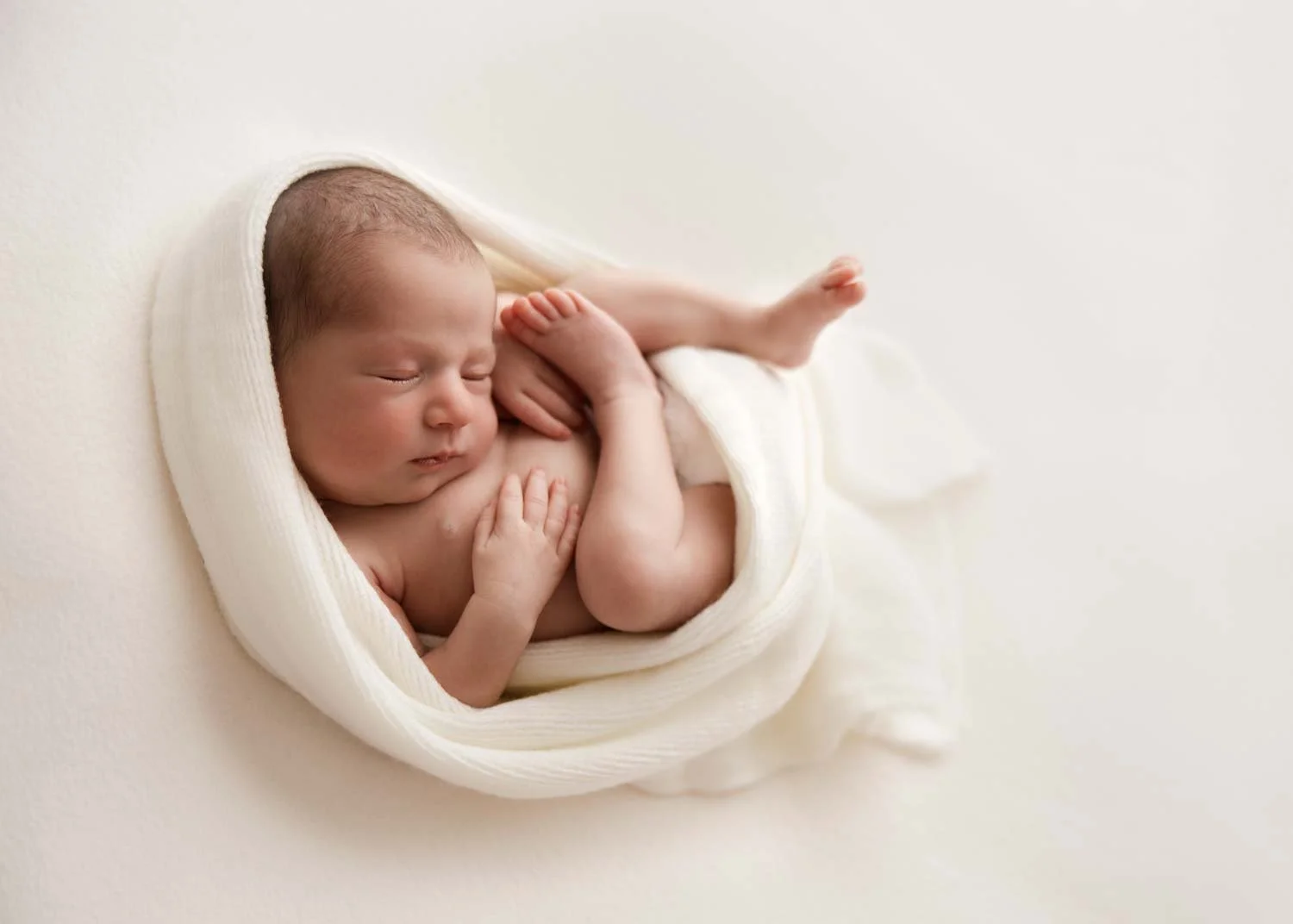 Newborn photographer near me.jpg