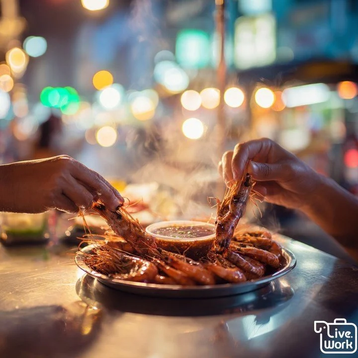 Chinatown after dark doesn&rsquo;t need a huge order to feel complete&mdash;just a smart little route. Start at MRT Wat Mangkon, grab one small savory plate (crispy pork/BBQ pork), then share a bowl of peppery soup or kuay jub to pace yourself. Choos
