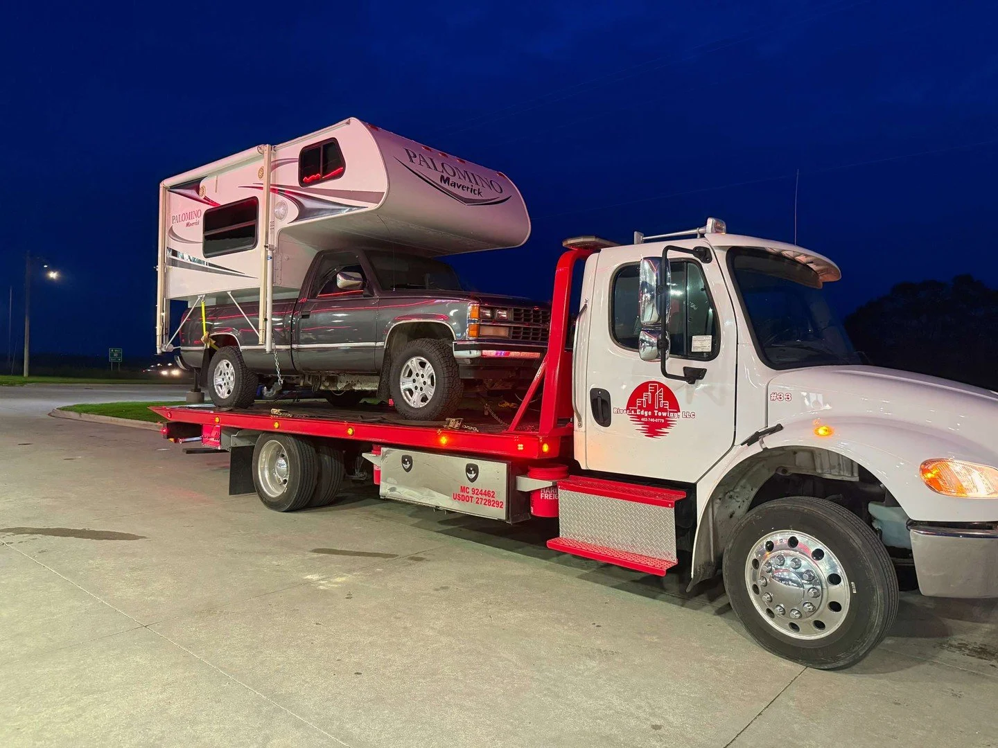 Who tows the truck that tows the camper?
👉 That&rsquo;d be us. 😎

📞 (402) 740-0779 &mdash; when your hauler needs hauling.
#omaha #councilbluffs #towinglife #roadsideassistance #campinglife #towtruck