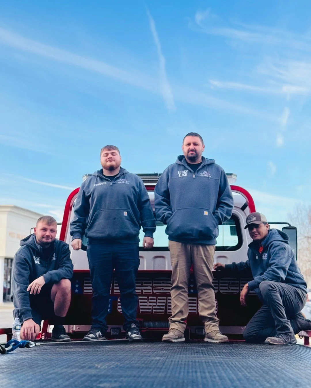 The River's Edge Towing crew is wrapping up a busy morning and needs to refuel! We're taking the team out to lunch soon and we need your expert local advice! 🍕🌮

We want to support another awesome local spot in the Omaha/Council Bluffs area!

Where