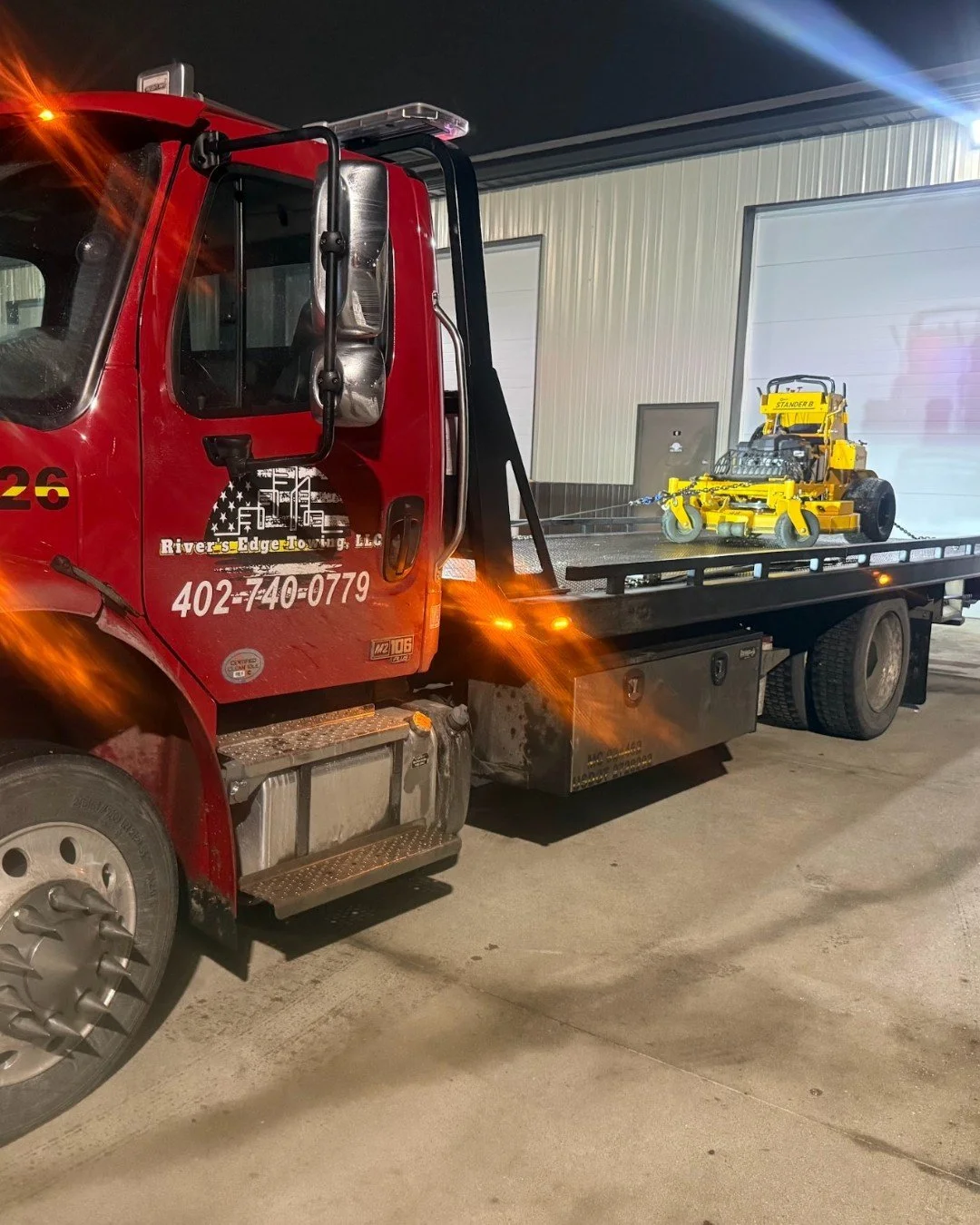 🏗️ If it has wheels (or even if it doesn't)... WE TOW IT. 🚛💨
From your daily driver to the machinery that does the work, River&rsquo;s Edge Towing is Council Bluffs&rsquo; one-stop shop for "getting it moved."

We don&rsquo;t just handle