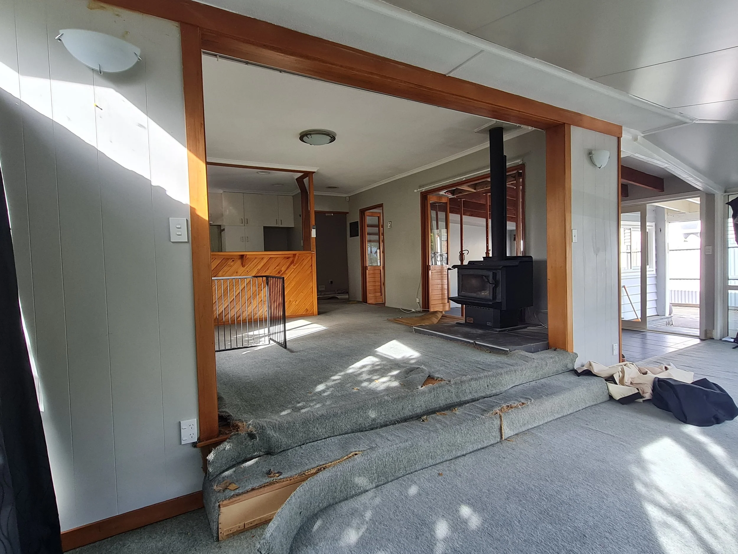 Kellys_LivingBefore (1).JPG