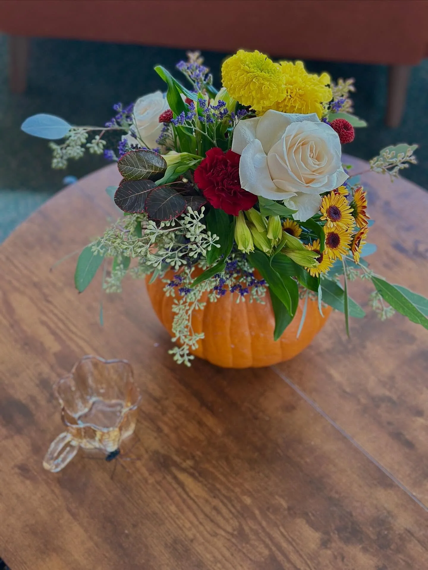 🎃💐 We are so excited for our Pumpkin Centerpiece Class tomorrow! 🍂✨
There&rsquo;s still time to join the fun &mdash; sign up now and get your hands dirty with florals, pumpkins, and fall magic! 🌻🎃
Can&rsquo;t make it? Don&rsquo;t you dare worry 