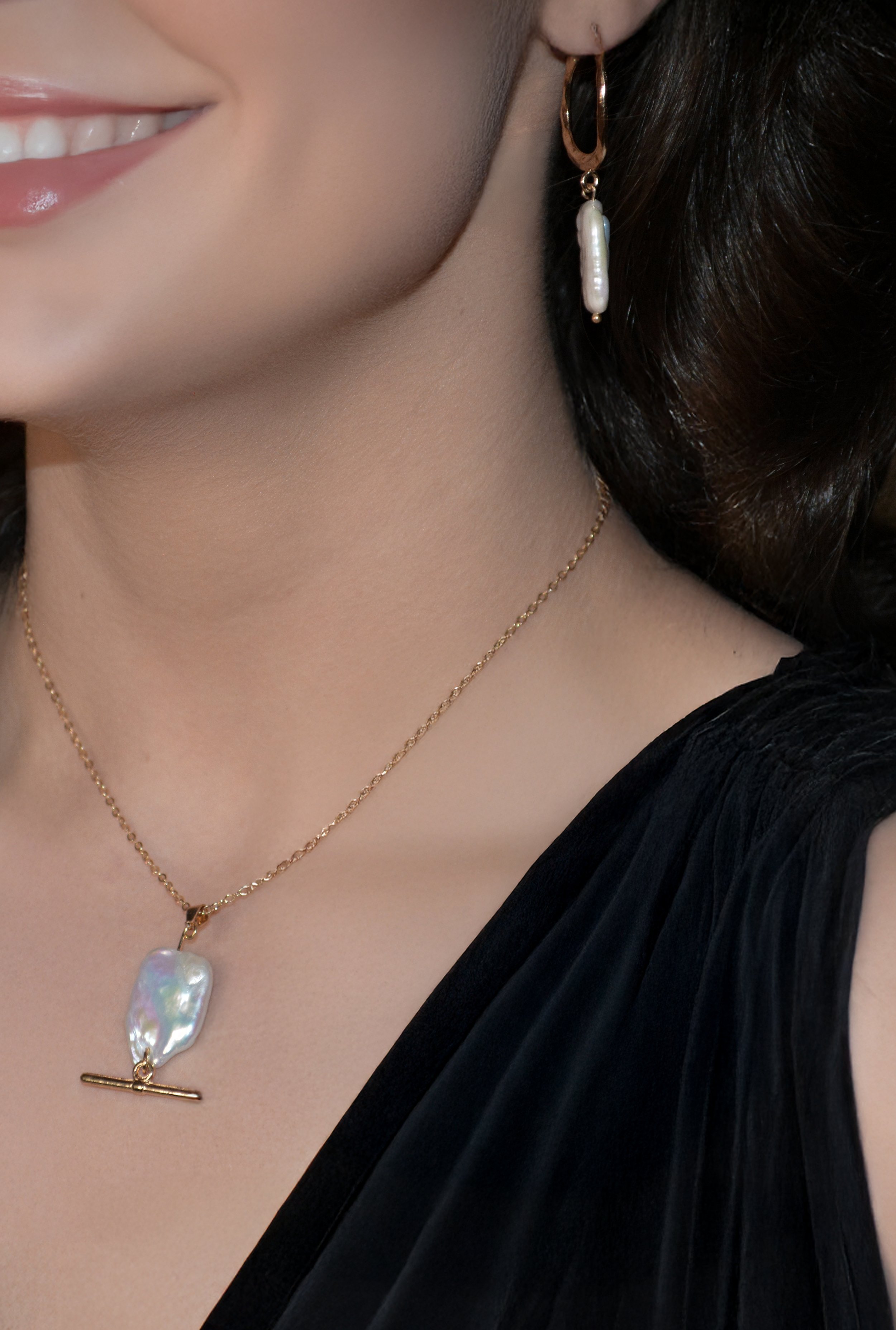 Iridia Strand Gold