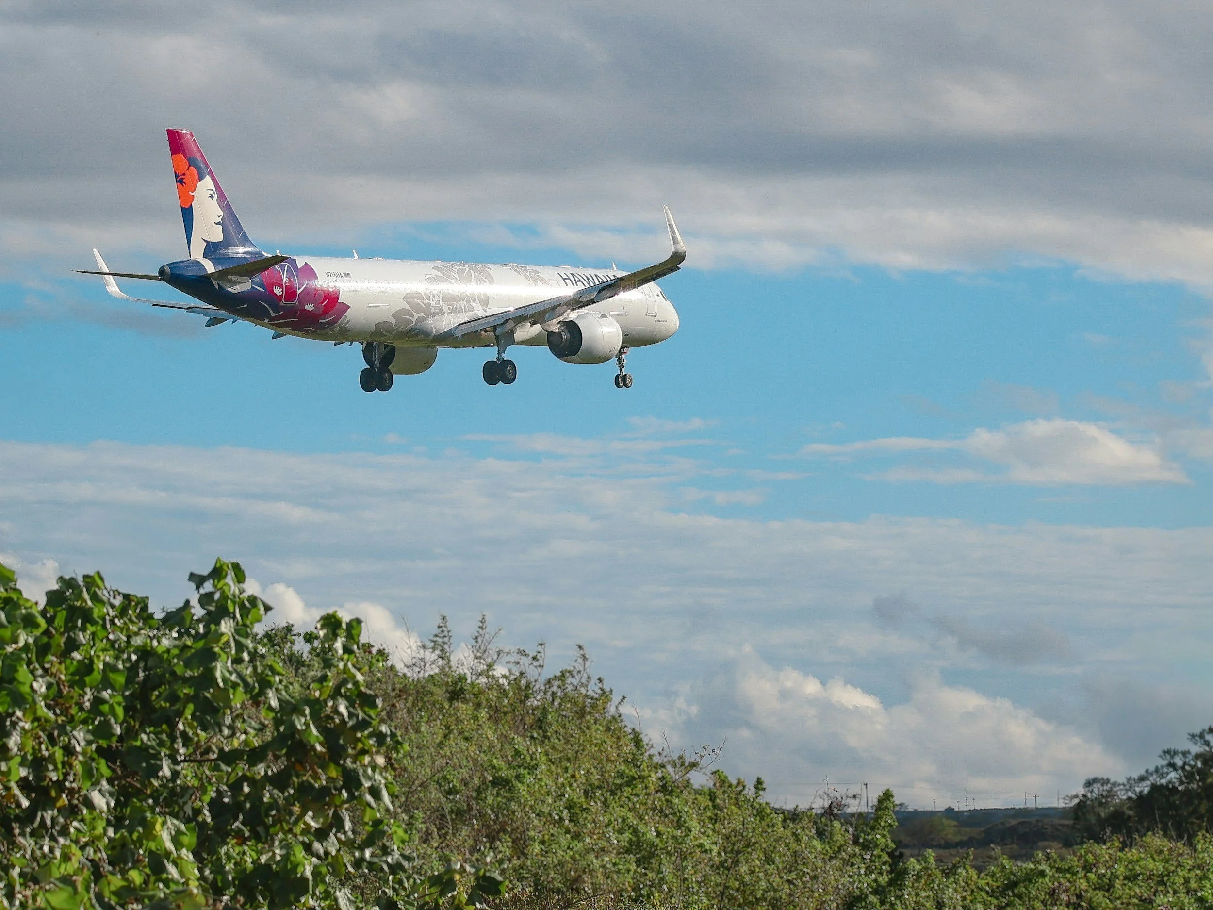 Alaska Quietly Takes Over More Hawaiian Routes