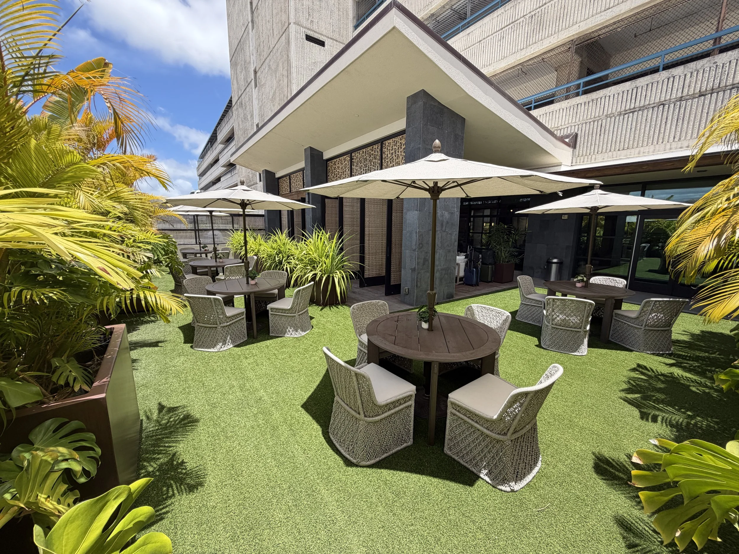 The Plumeria Loft: Hawaiian Airlines Reopens Premium Lounge at HNL