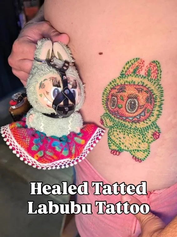 How did the world’s first tattooed Labubu heal? Absolutely PERFECTLY πΉβ¨π
Swipe to see her fresh —> healed glow-up β¨ and for more ideas of my favorite conceptual art project: TATTOOCEPTION! π₯ Tattoos of inked toys, all ready to be a
