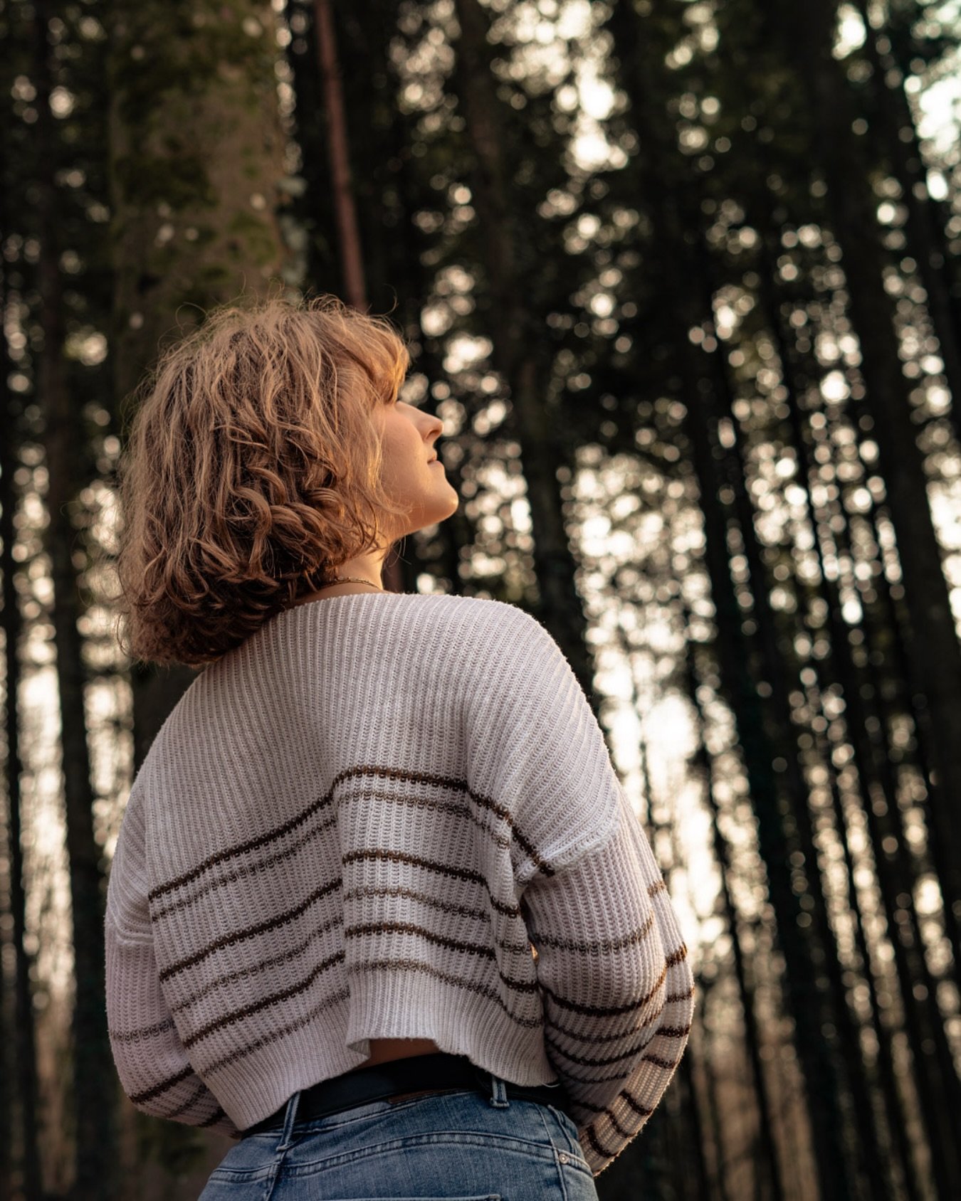 Prendre un moment, aller dans une forêt et respirer de l’air frais 🍂
Modèle : @yonapoensgen 🫶
•
•
•
•
•
#Sony #Alpha #A7 #A7R #A7RII #Shoot #Shooting #Photograpy #Photographie #Photoshoot #Portraitpho