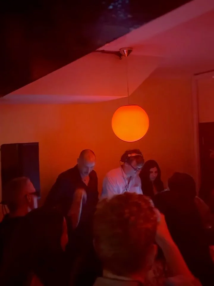 This Wednesday, we&rsquo;re hosting an IFNOTNOWWHEN Social at @elliesbar_ 

Drinks flowing, bites on us, and the right crowd in the room.

Come through and support @beleve_uk