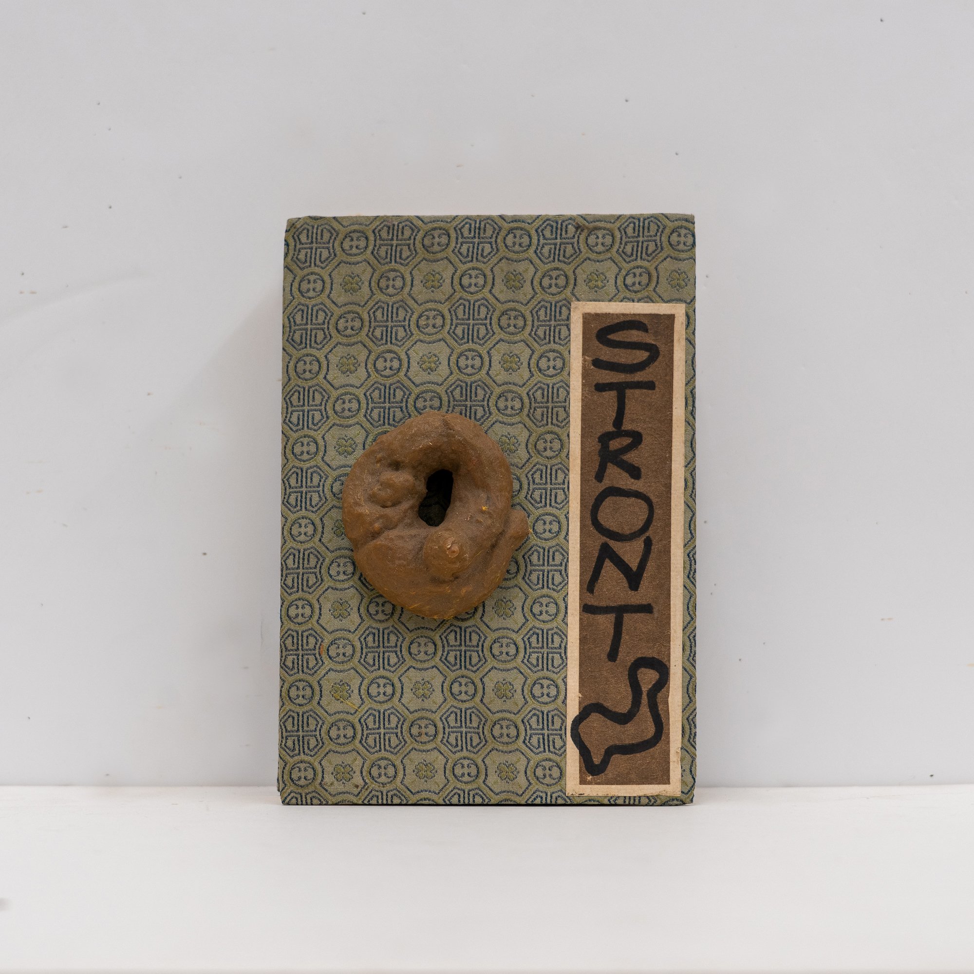 Van stront | assemblage | 17 x 12 cm