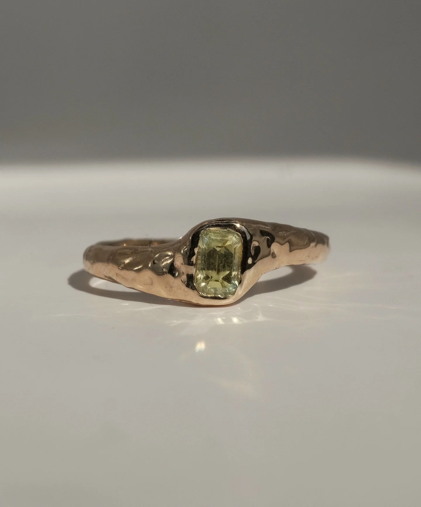 Such a special ring for the sweetest couple 🤎Congratulations to Meg &amp; Matt - thank you for letting me be a part of your wild adventure ☀️
@mattgallard @megruby