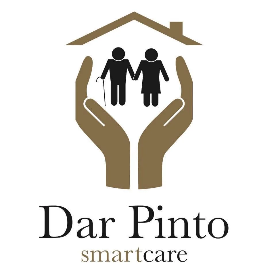 A logo featuring two hands forming a house shape, with a silhouette of an elderly man and woman holding hands inside. The text reads "Dar Pinto smartcare."