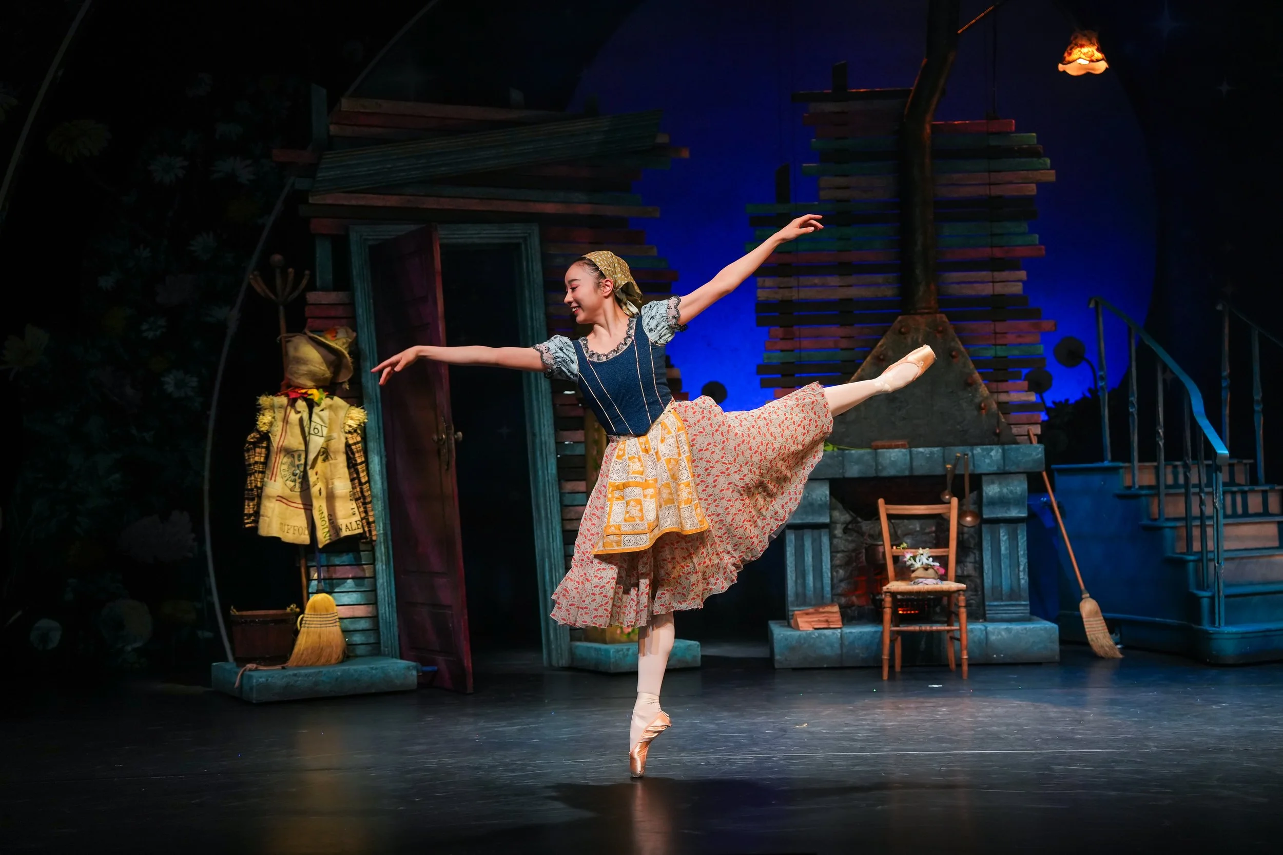 Haru Yokoo as Cinderella in My First Ballet Cinderella © Photography by Isabella Turolla (2).jpg