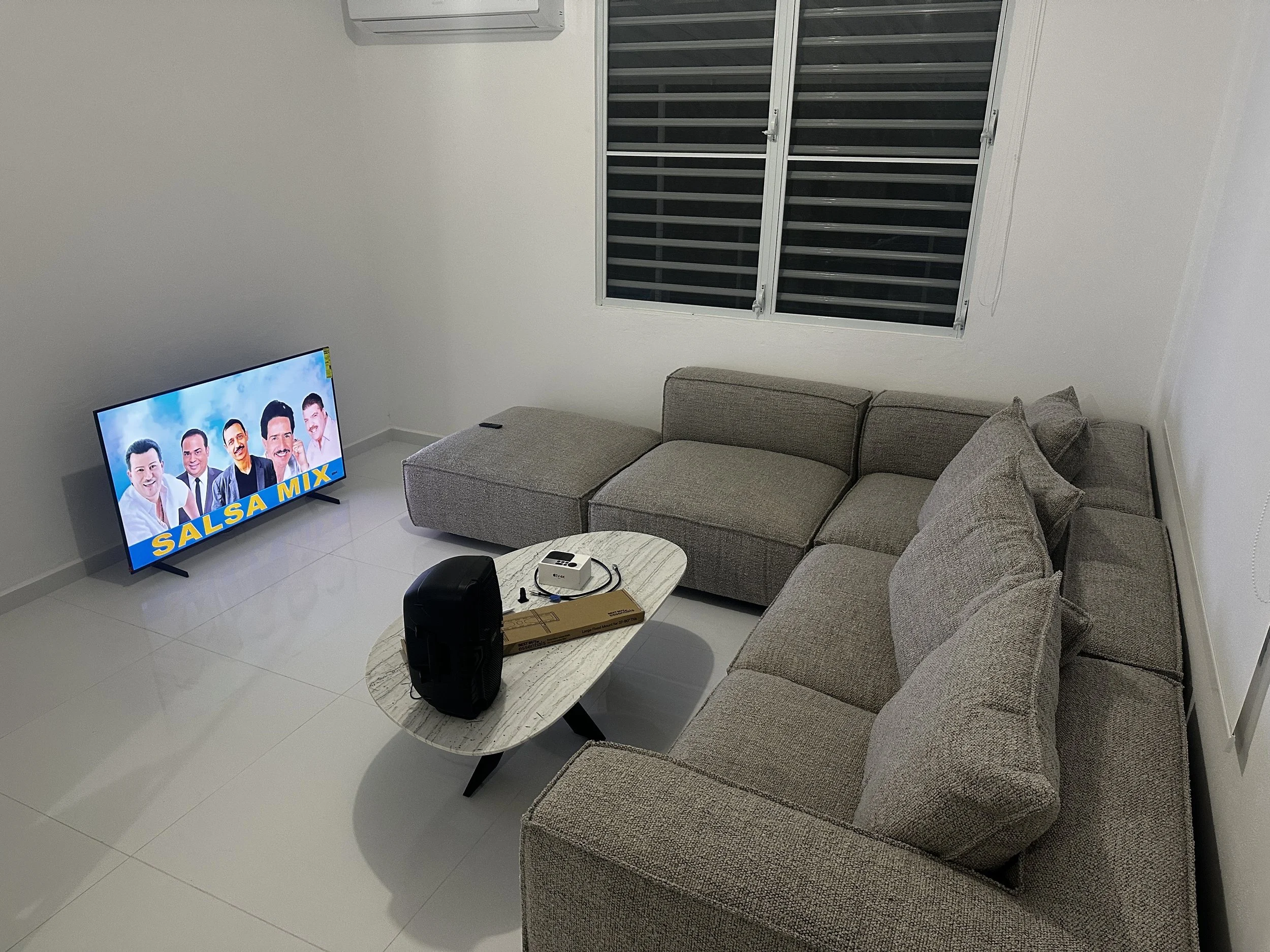 Living room 4