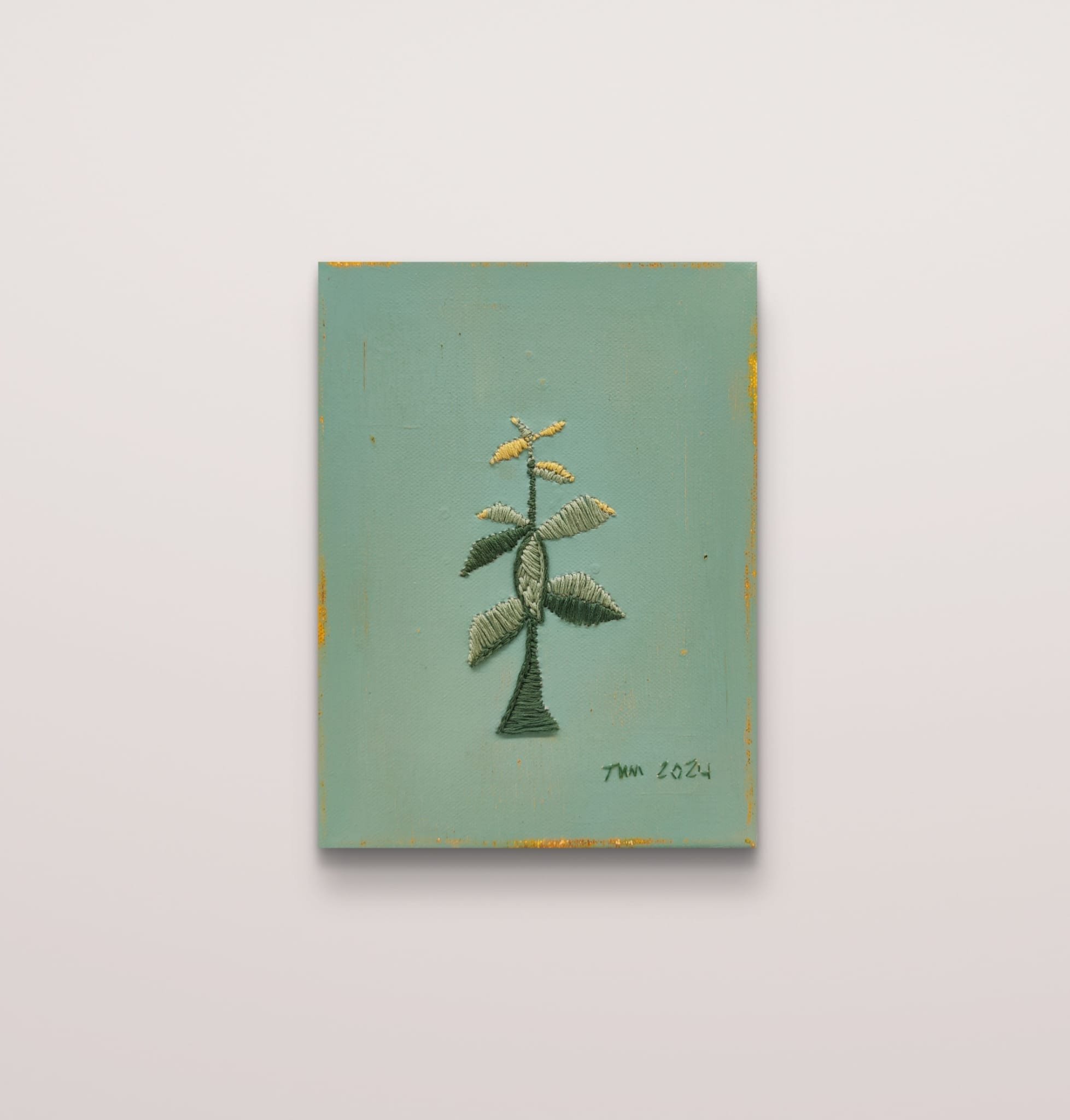 Herkkä ja niin vahva, 2024 | Kirjonta ja akryylimaalaus kierrätyskankaalle, 24x18cm