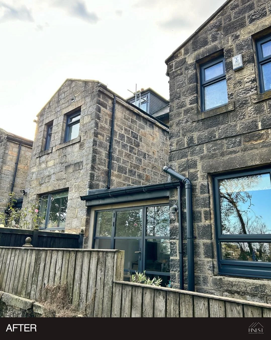 Swipe to see the stunning transformation of this home in Ilkley, Leeds. From white to anthracite grey, we&rsquo;ve given this property a fresh new look.

Want your home to look like this? Book your spray day now! Link in bio.

#HomeTransformation #Fi
