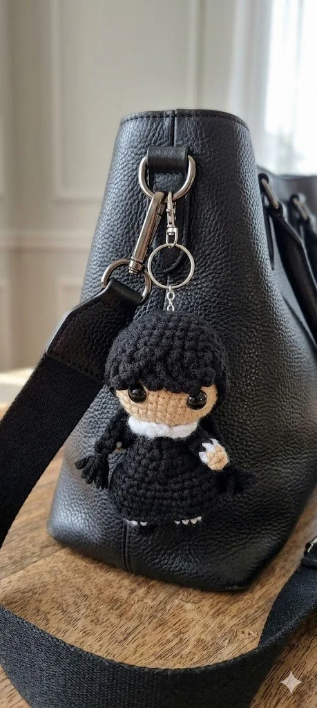 WEDNESDAY ADDAMS KEYCHIAN