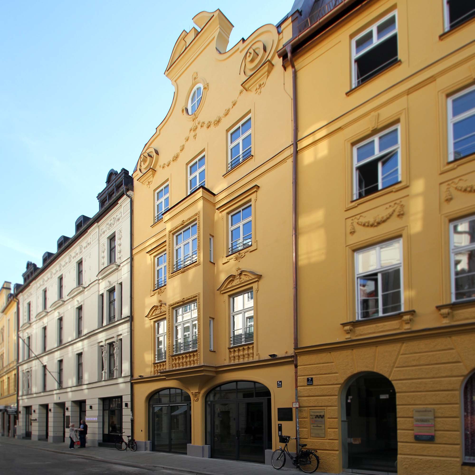 Hackenstr_quadrat_groß.jpg