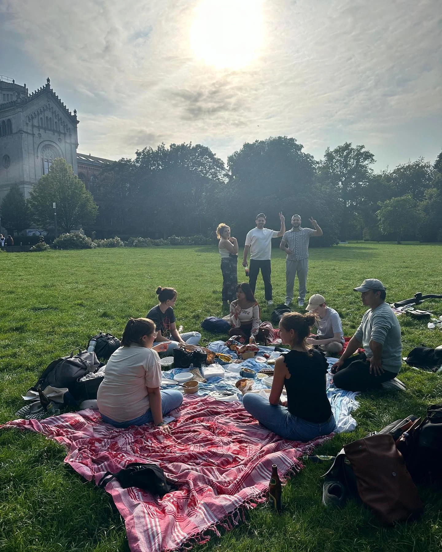 When strangers become friends, when within a few days we develop a shared identity, when suddenly our shared humanity matters more than our differences - that reminds me what I do this for.
#purpose #interculturalcommunication #diversity