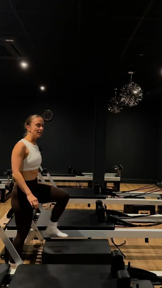 Please excuse the earthquake happening above me π
My all time favourite glute series, it has still never failed me !!
Simple, effective, accessible, options to advance / modify for everyone
Chefs kiss in my opinion