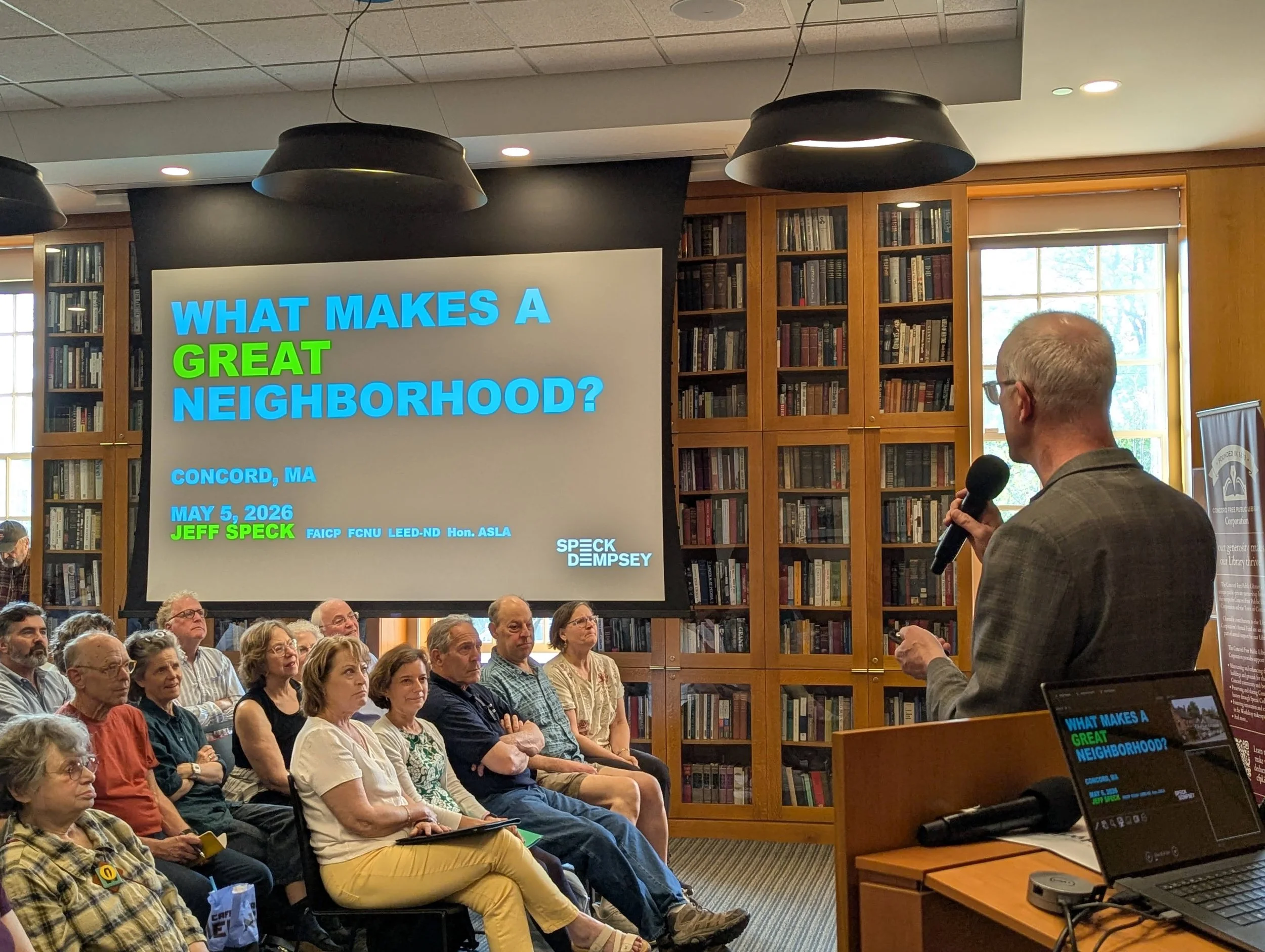 Jeff Speck presenting his "Great Neighborhoods" talk.