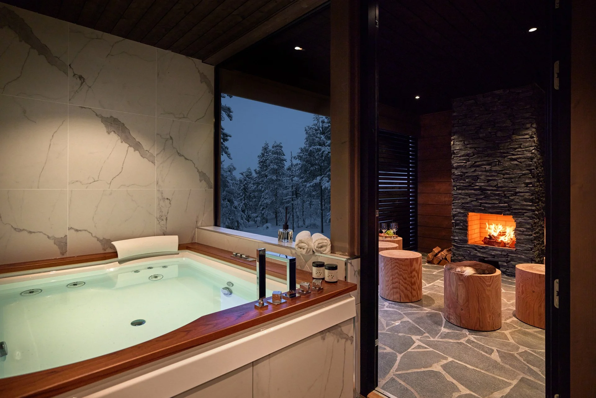 dutchen-lapland-finland-2-10-tub-web.jpg