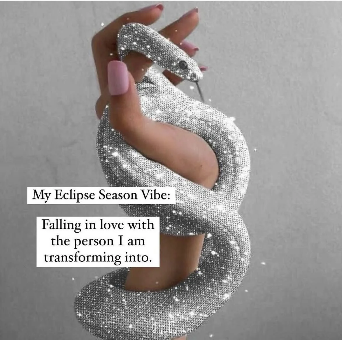 🌘💫🌙✨
#eclipse #spiritualgrowth #spiritualawaking #outwiththeoldinwiththenew