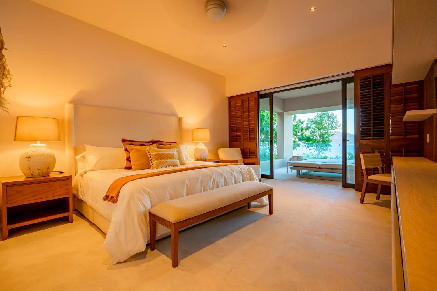ROOM 1 - 1.jpg