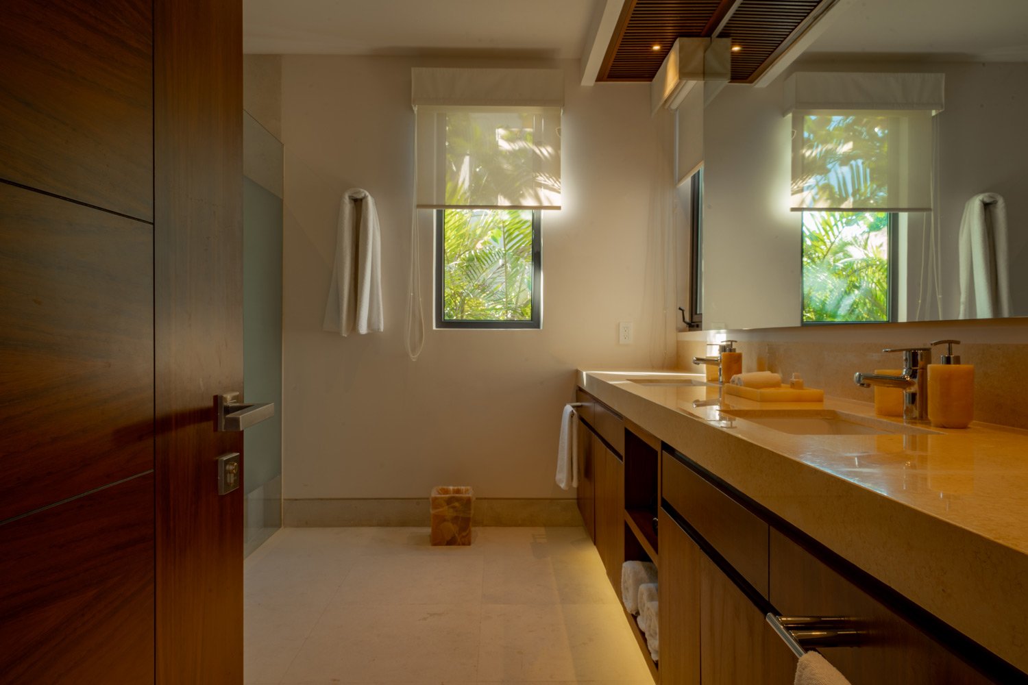 ROOM 3 - 2.jpg