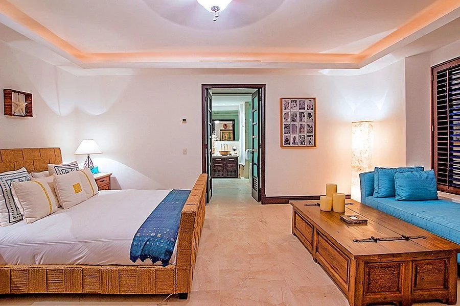 ROOM 2 - 2.jpg