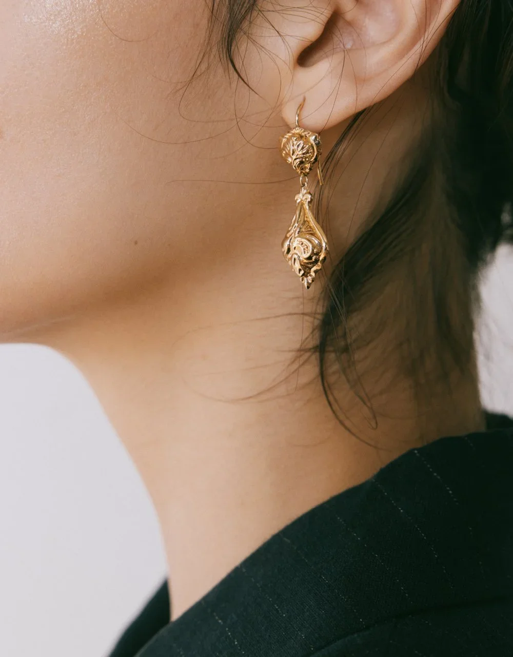 FLEUR earring with floral motif