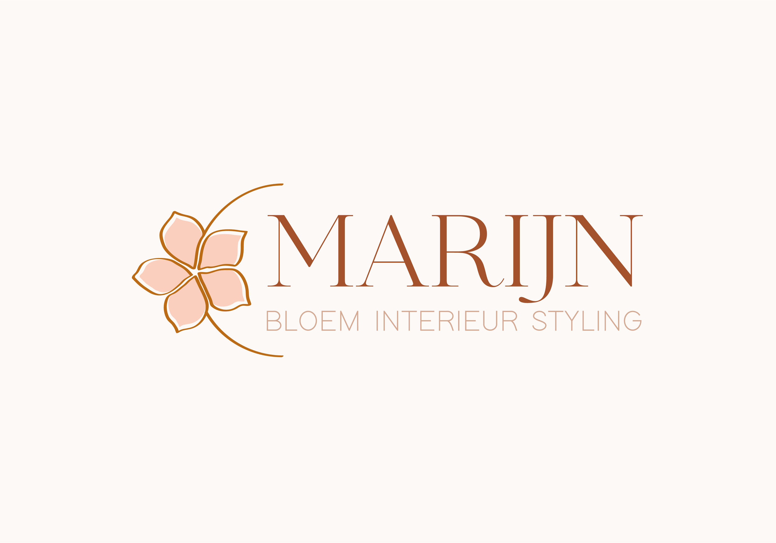 Logo met bloem en tekst: 'Marijn Bloem Interieur Styling'