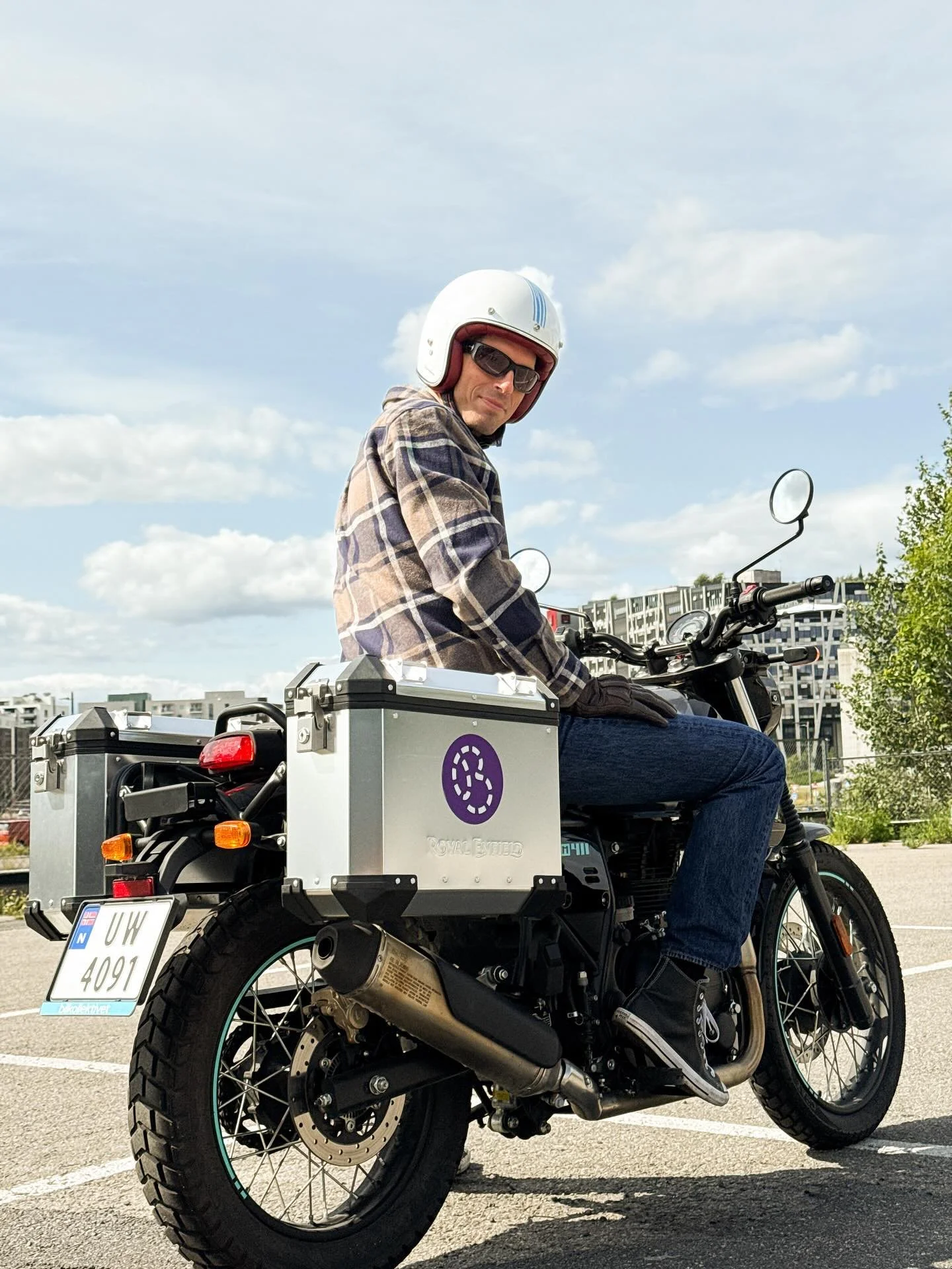 Du trenger ikke kjøpe en drøm, bare book den😎#bilkollektivet #royalenfield
