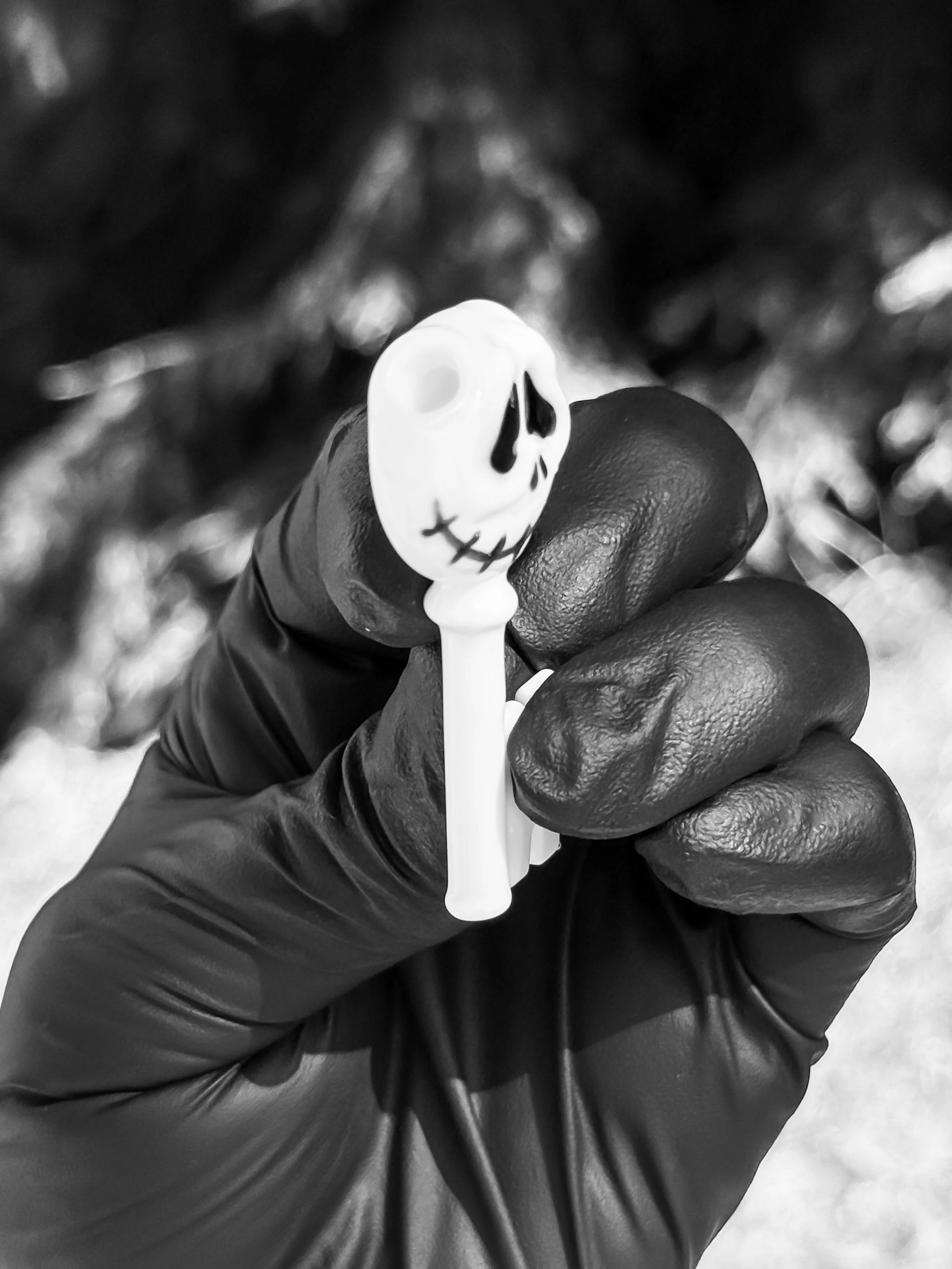J Smart Glass Pendants Halloween Skellington Key side.jpg