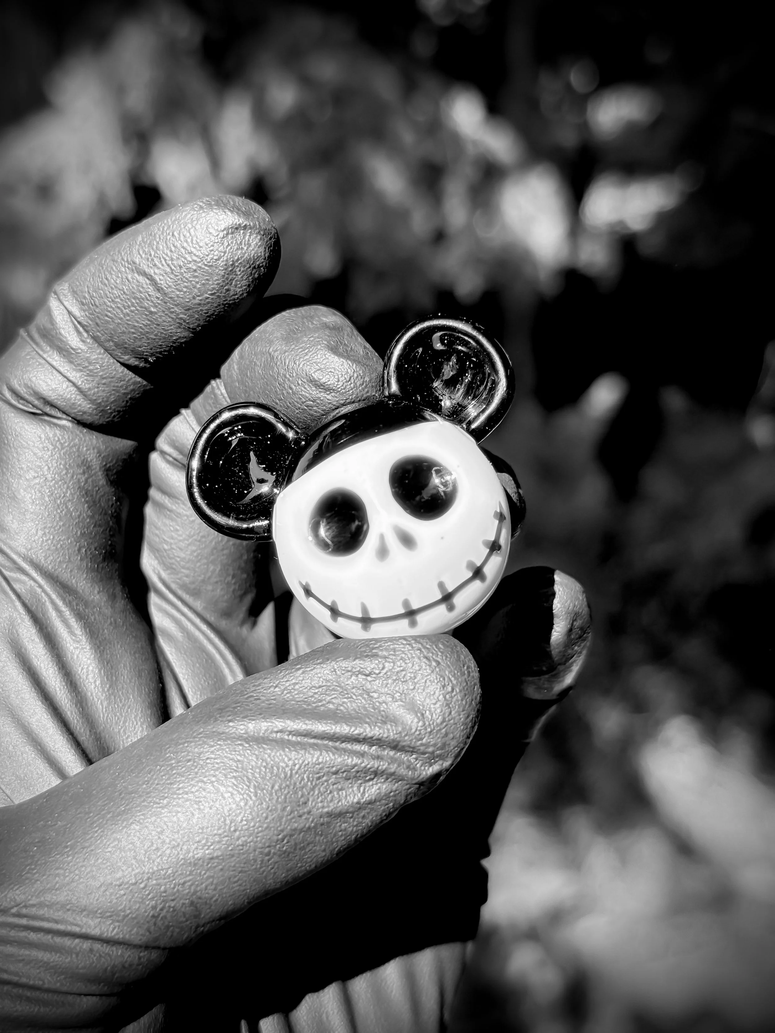 J Smart Glass Pendants Halloween Jack Skellington Mickey front.jpg