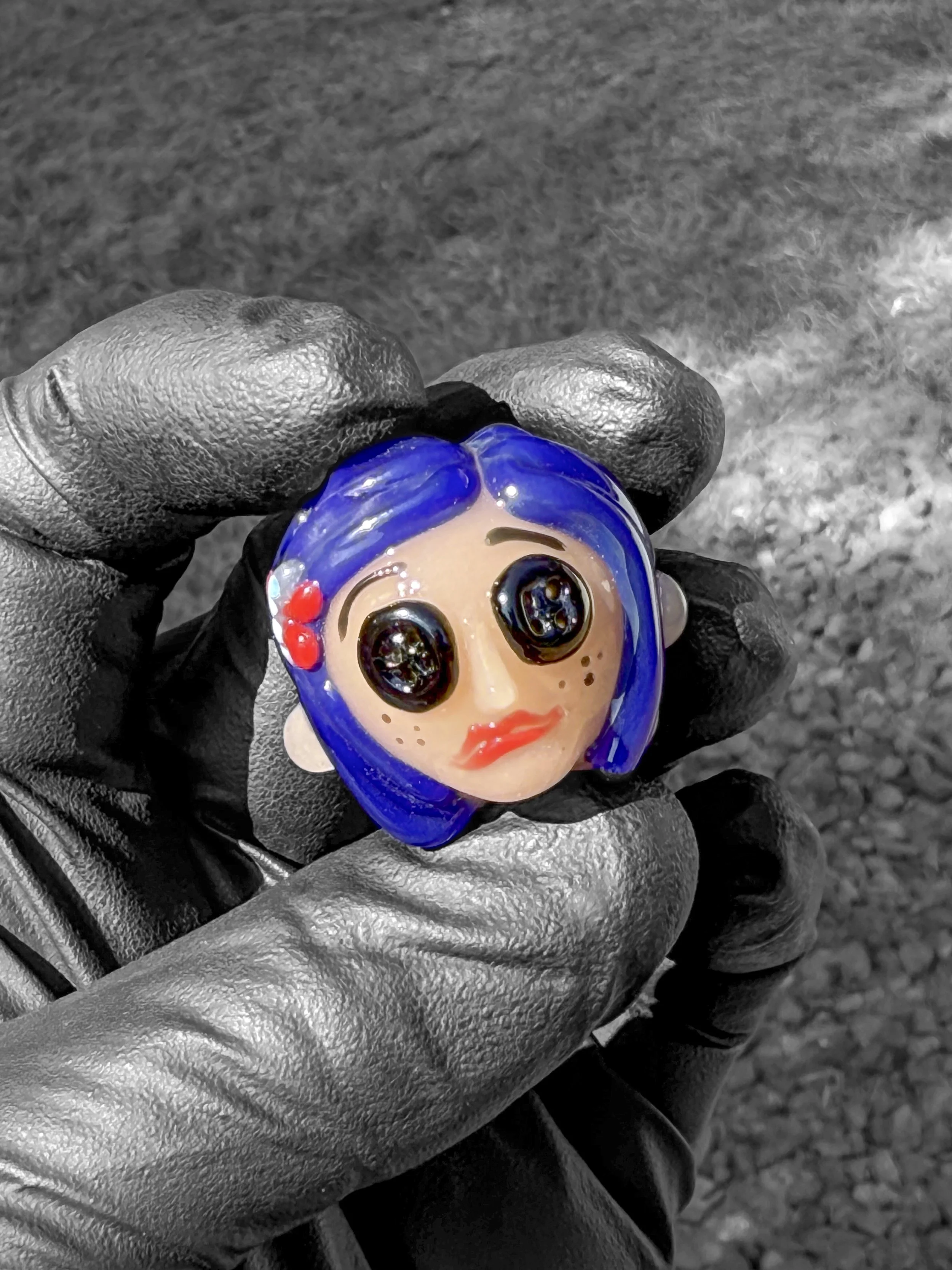 J Smart Glass Pendants Coraline #2 Front.jpg