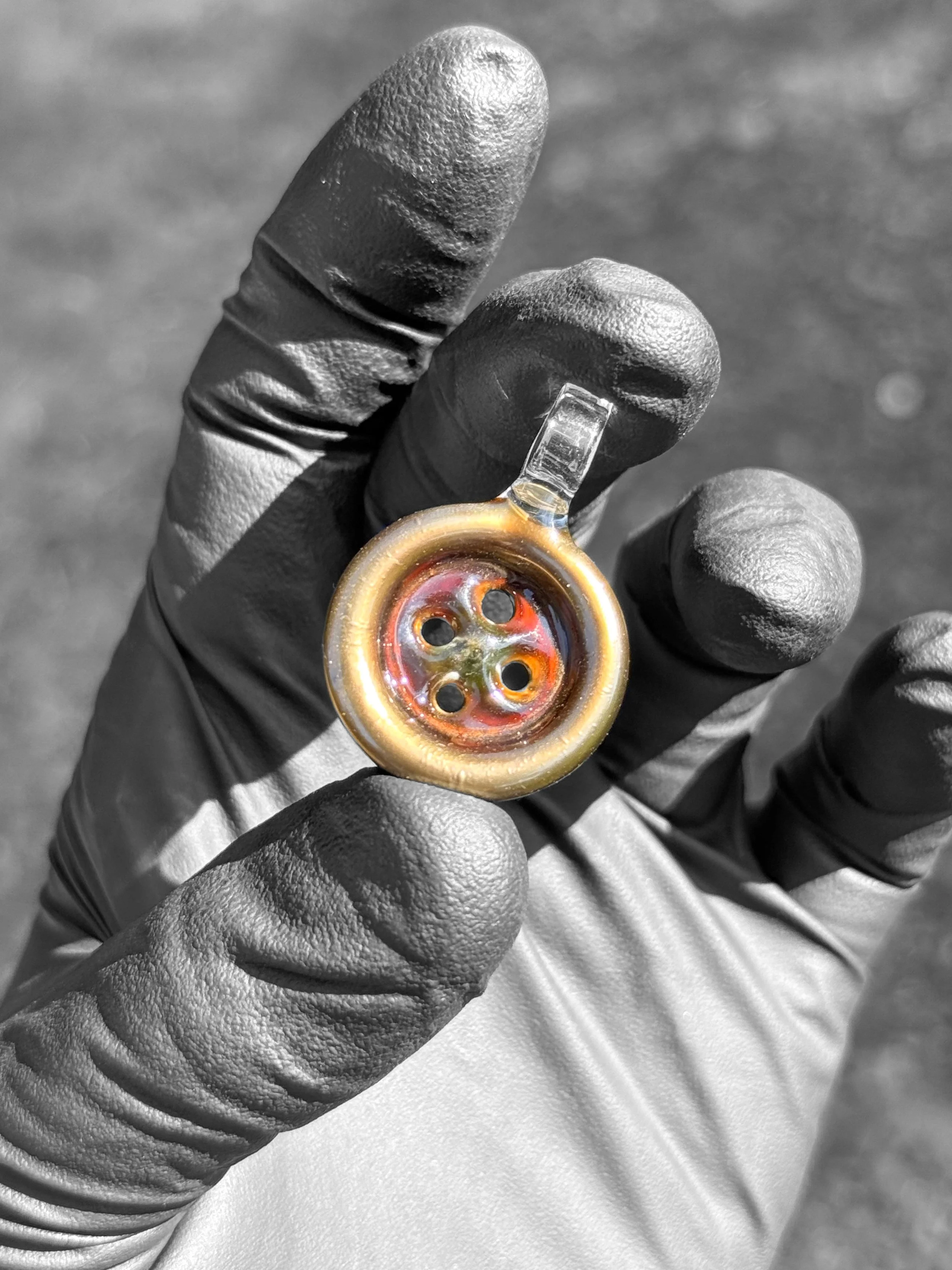 J Smart Glass Pendants Coraline Button Electrum Front.jpg