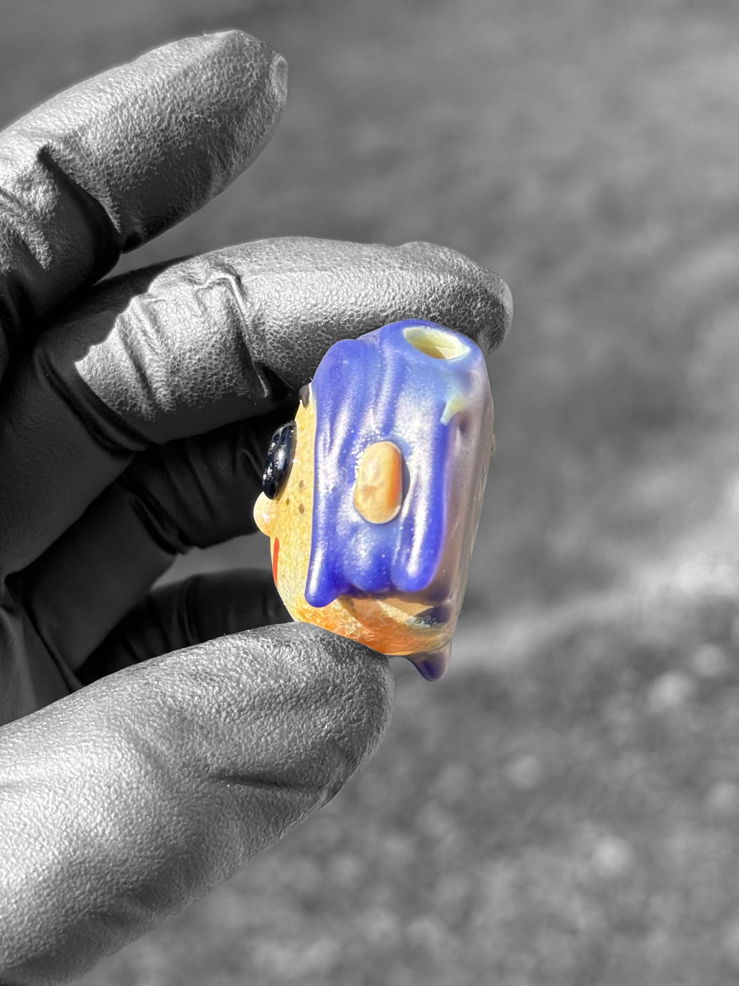 J Smart Glass Pendants Coraline #1 right.jpg
