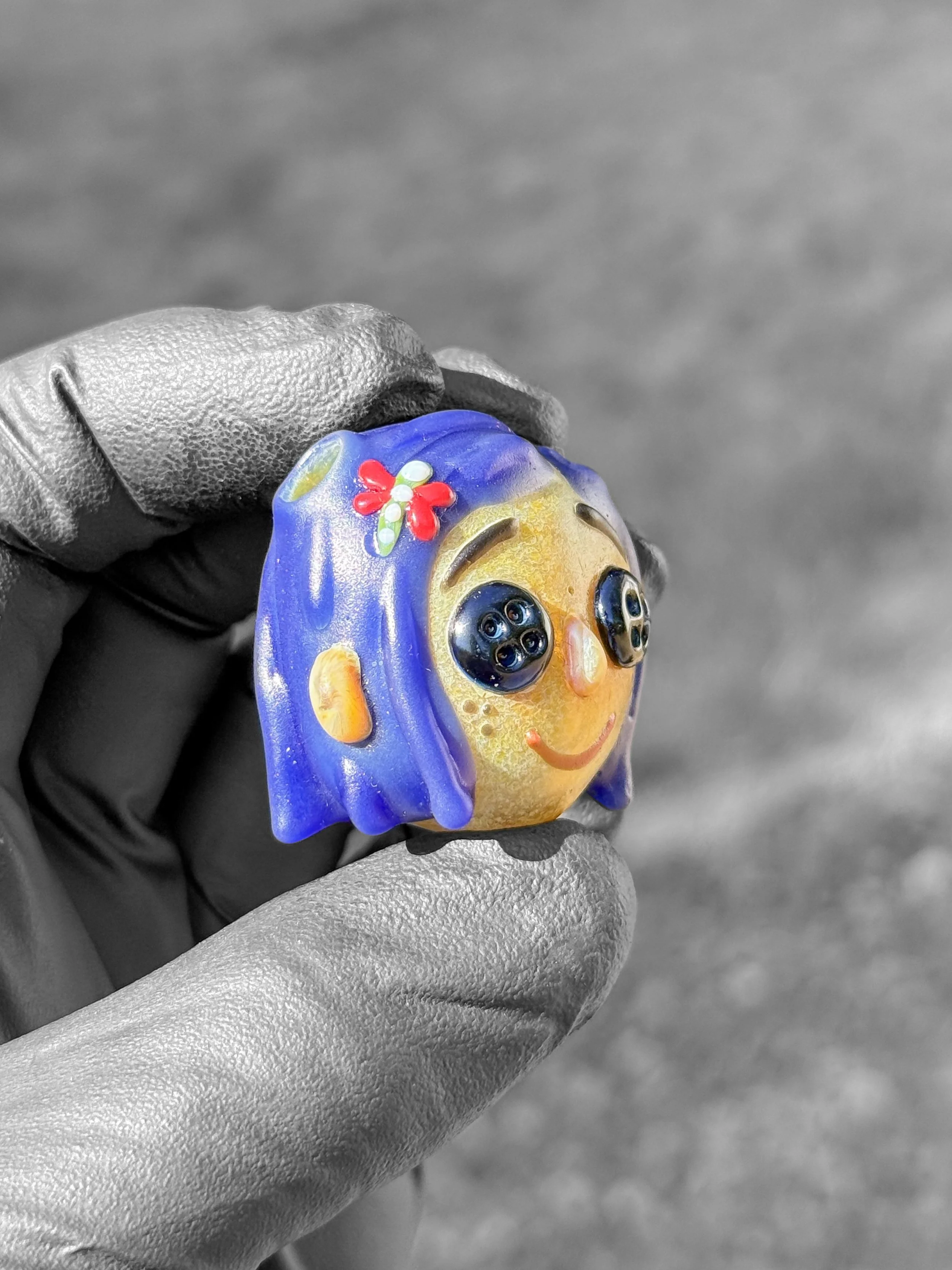 J Smart Glass Pendants Coraline #1 left.jpg