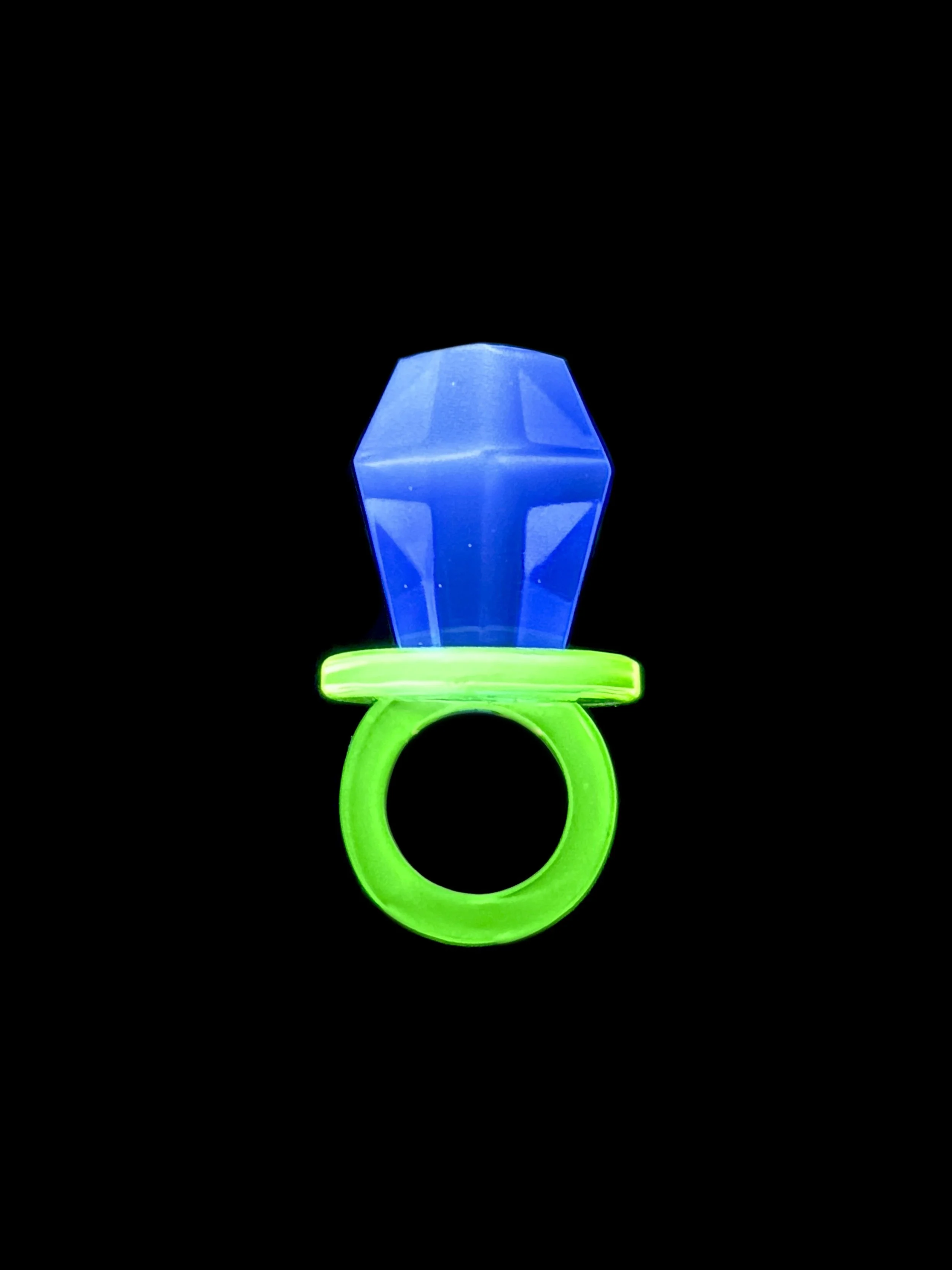 J Smart Glass Shop Pendants Ring Pop Blue and Ion Front UV.jpg