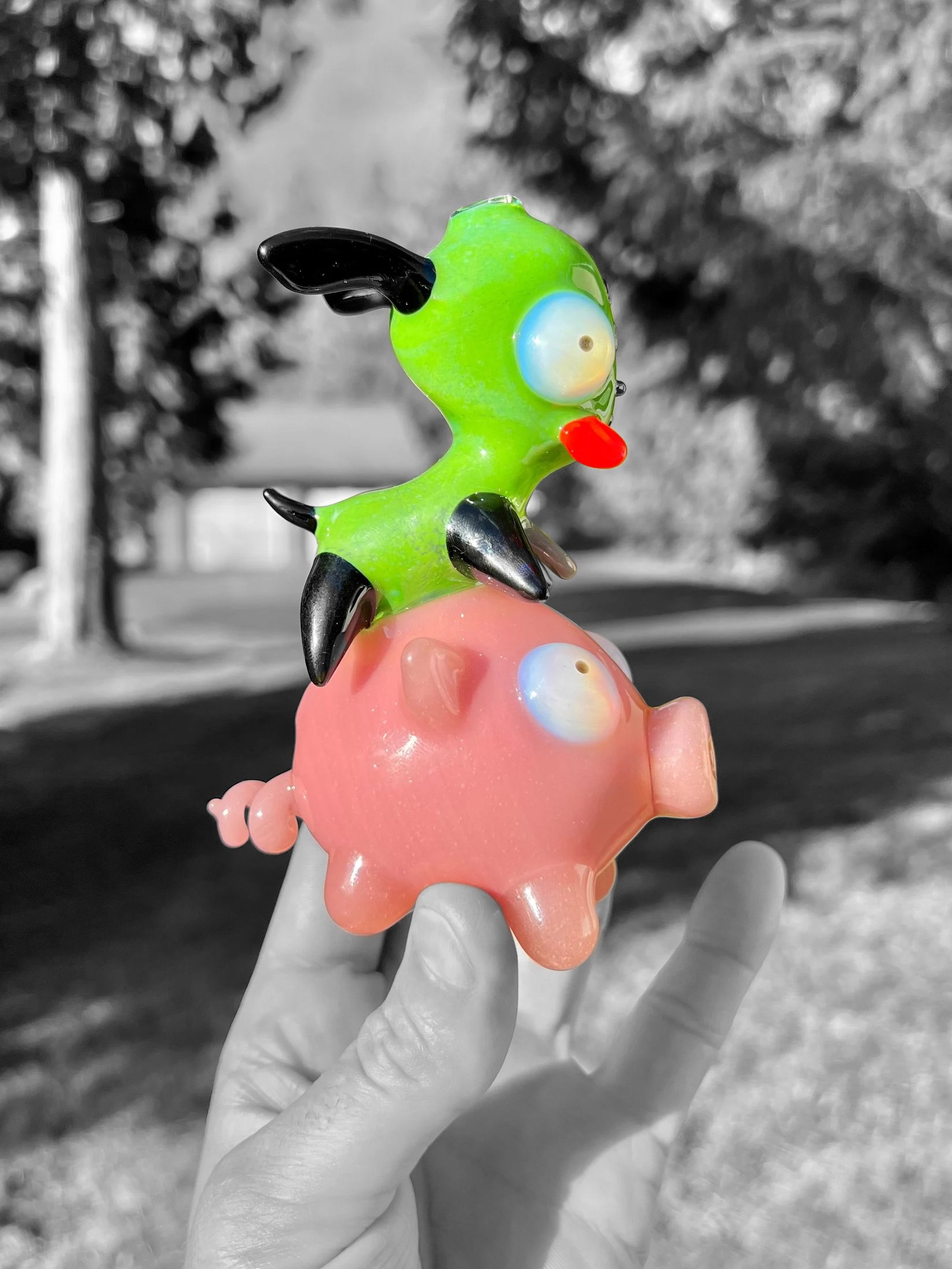 J Smart Glass Shop Hand-Pipes-Gir-n-Piggie-Hand-Pipe-Side-3.jpg